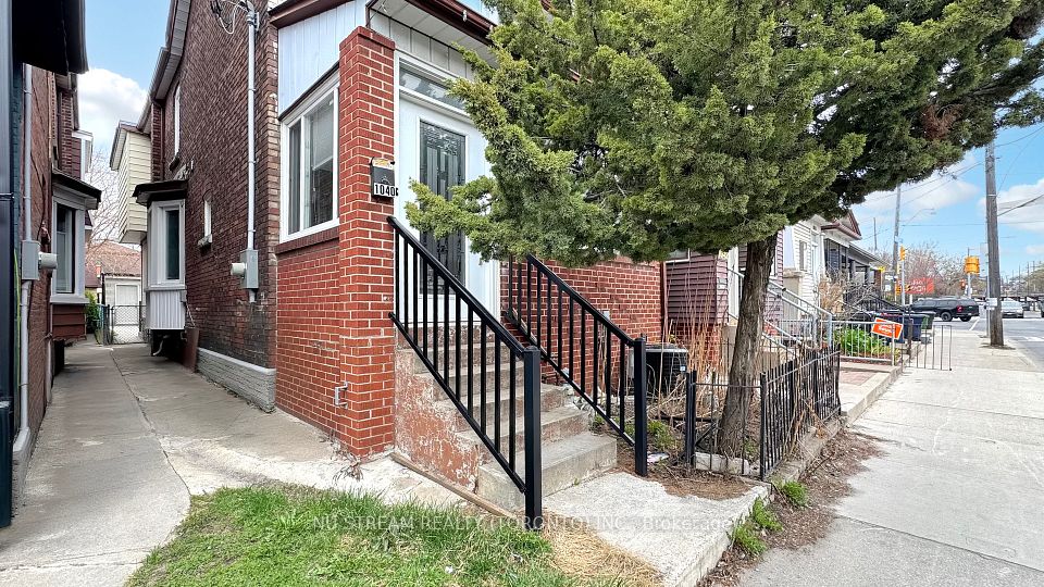 1040 Ossington