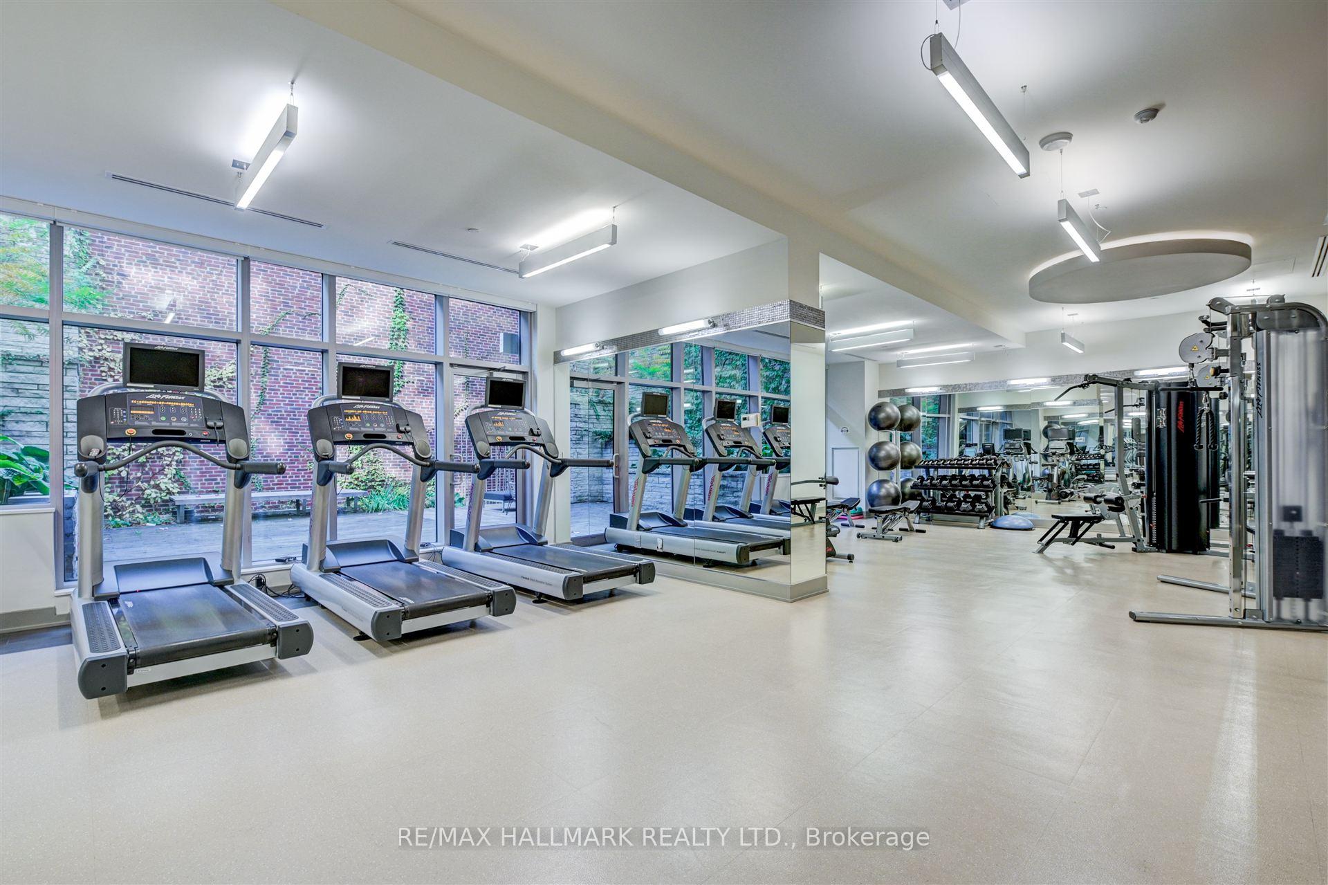 2 Bedrooms Condo at 55 Front, Toronto For sale
