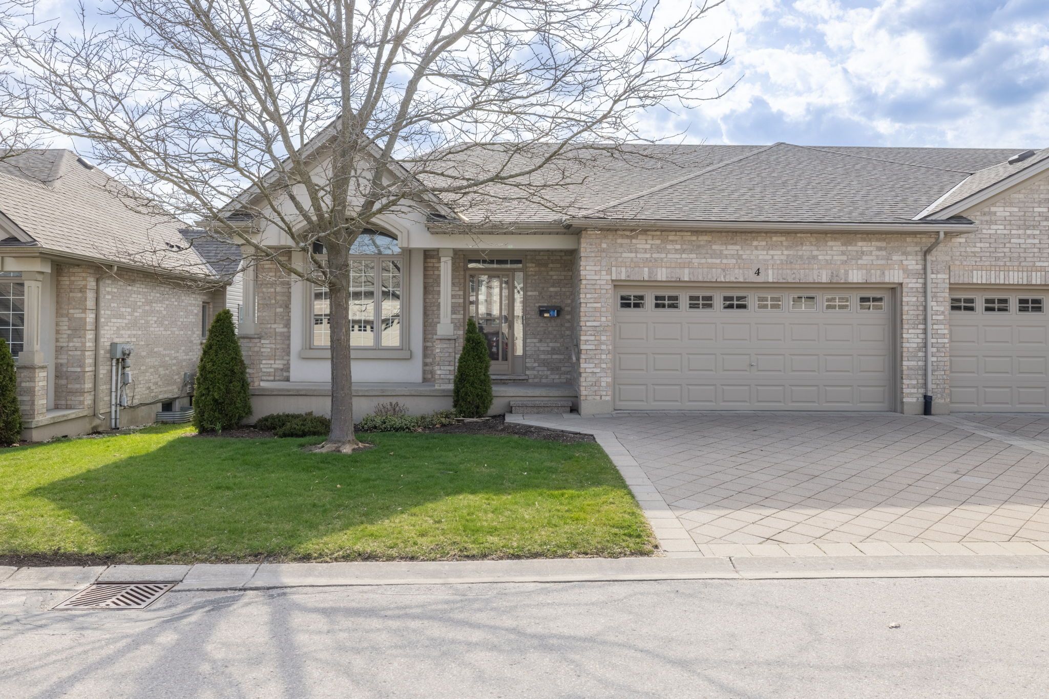 1 St John's Drive Unit# 4 Middlesex Centre Ontario N0M 1C0