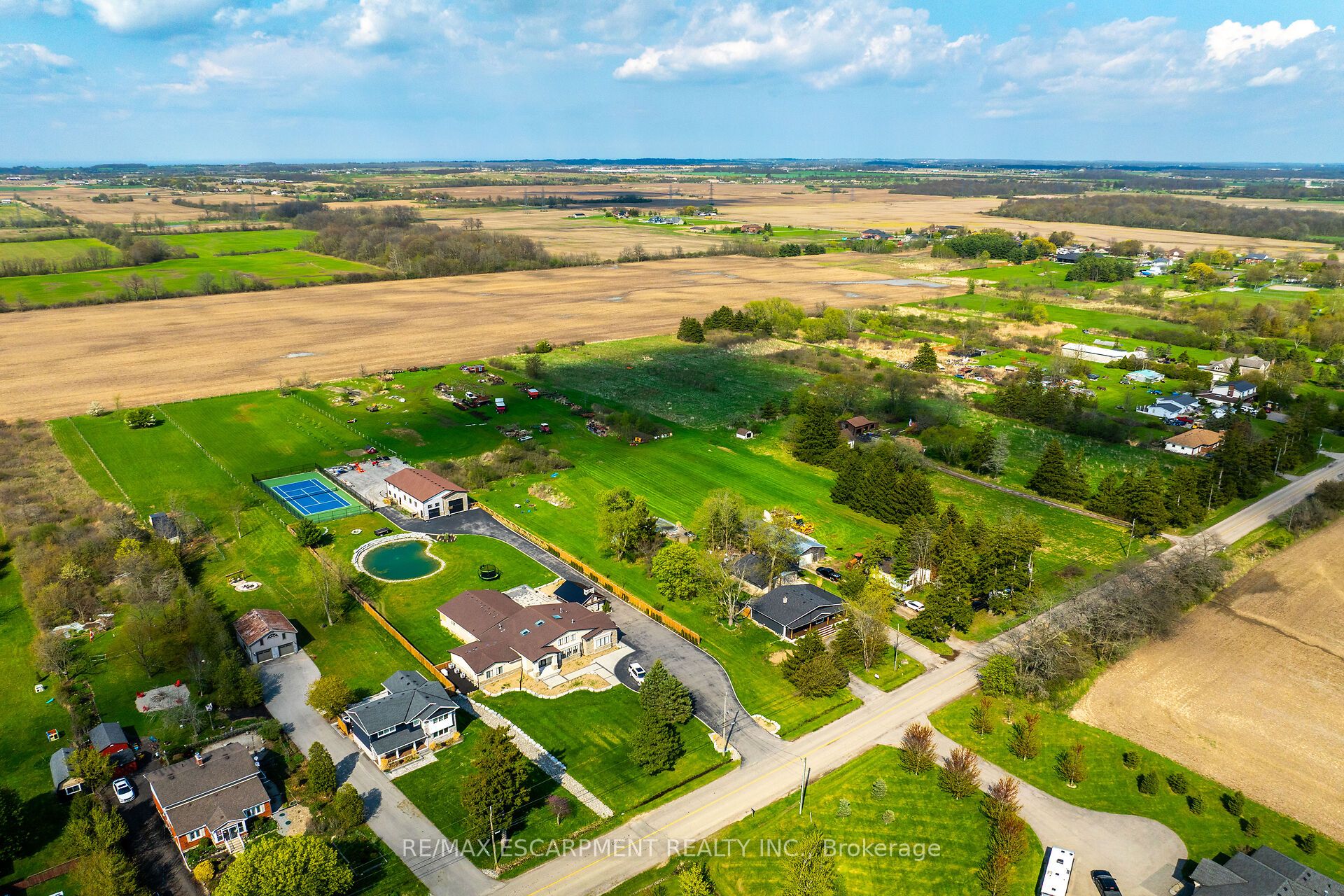 1214 Golf Club Road
