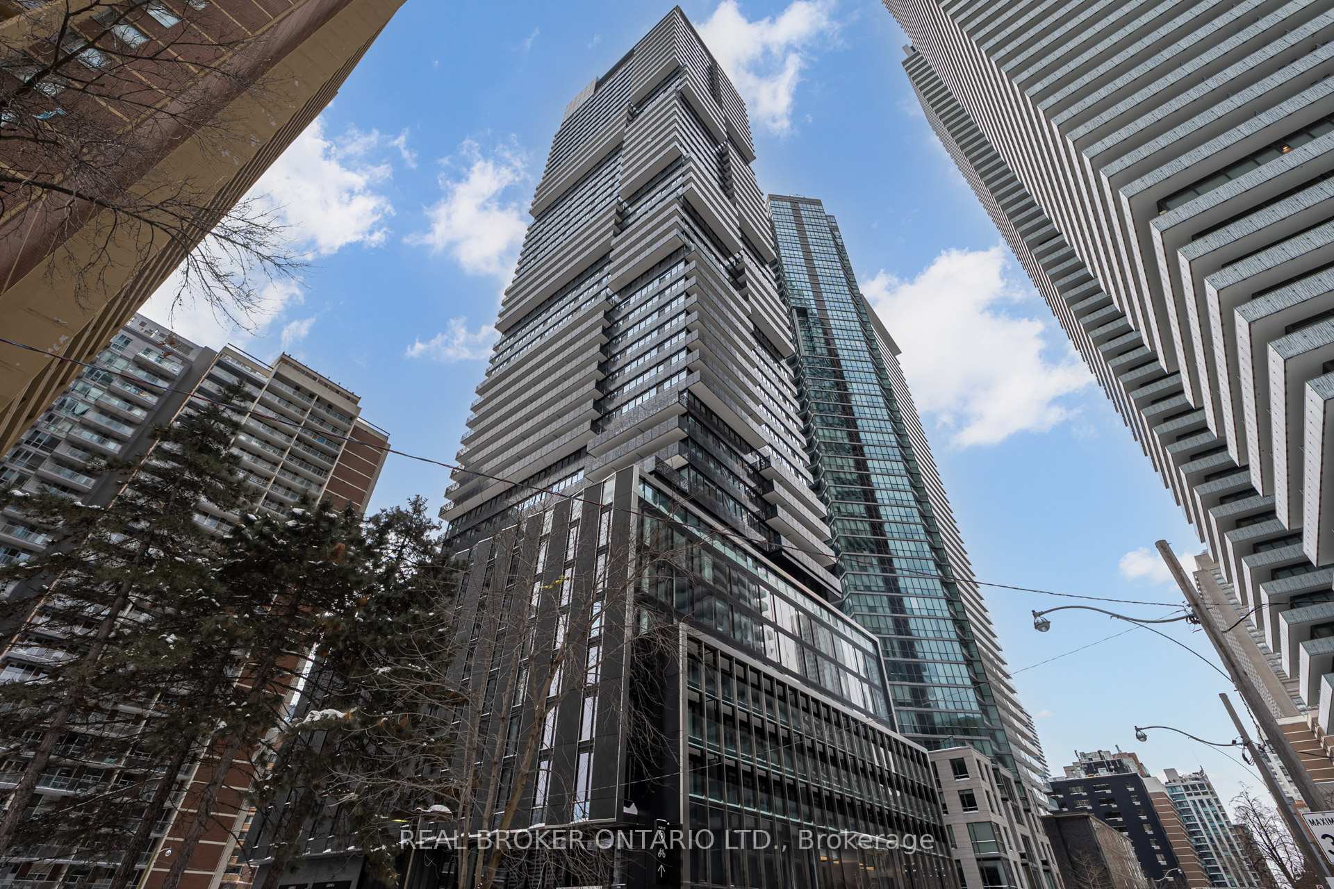 3 Bedrooms Condo at 55 Charles St, Toronto For sale