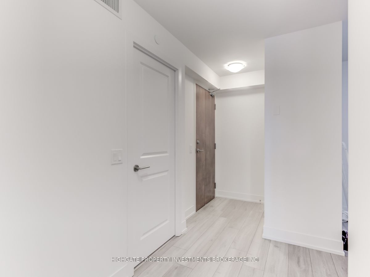 1215 Bayly Street, #1306