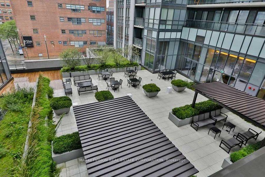 1 Bedroom Condo at 460 Adelaide,  Toronto For sale