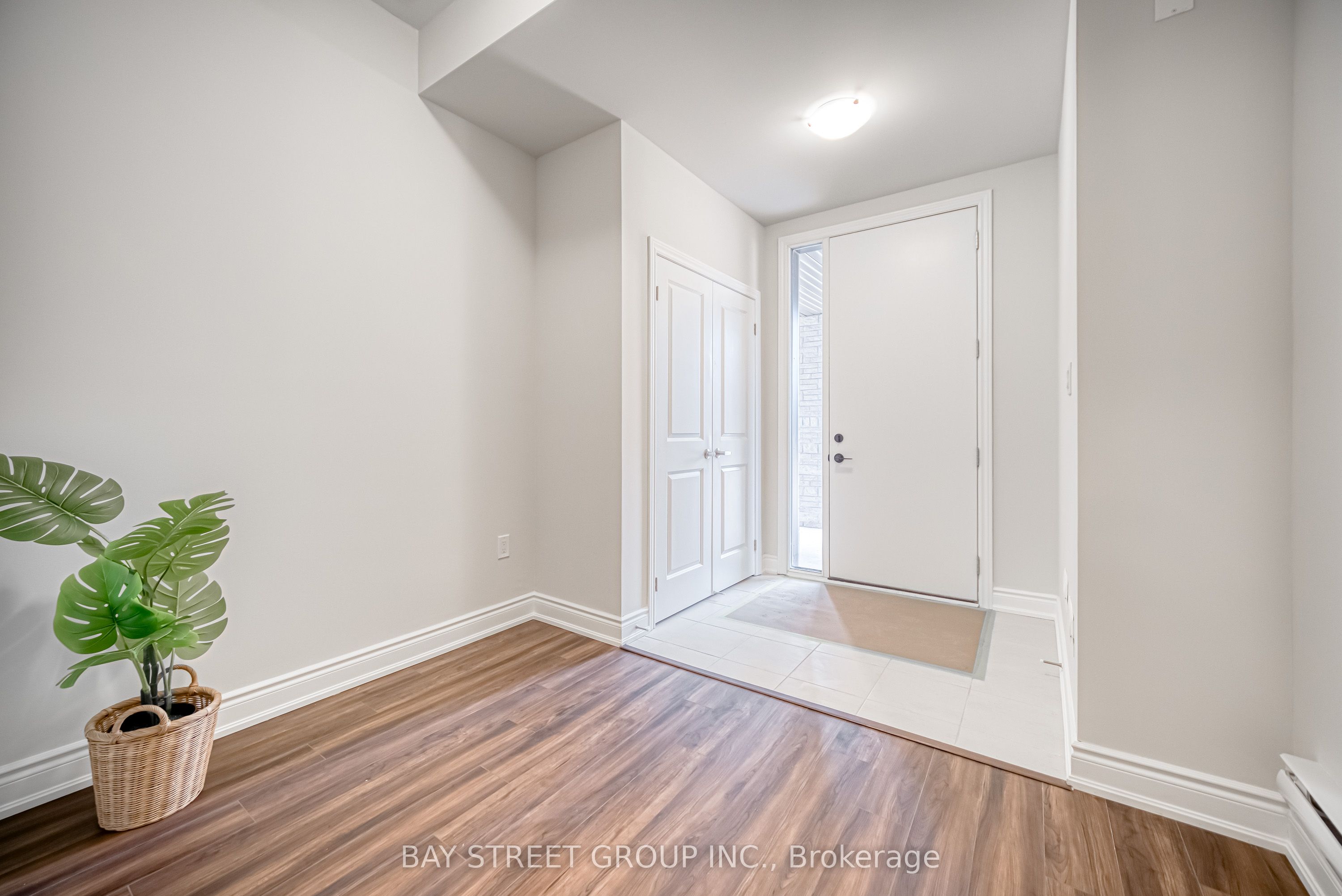 1411 Courtleigh Trail