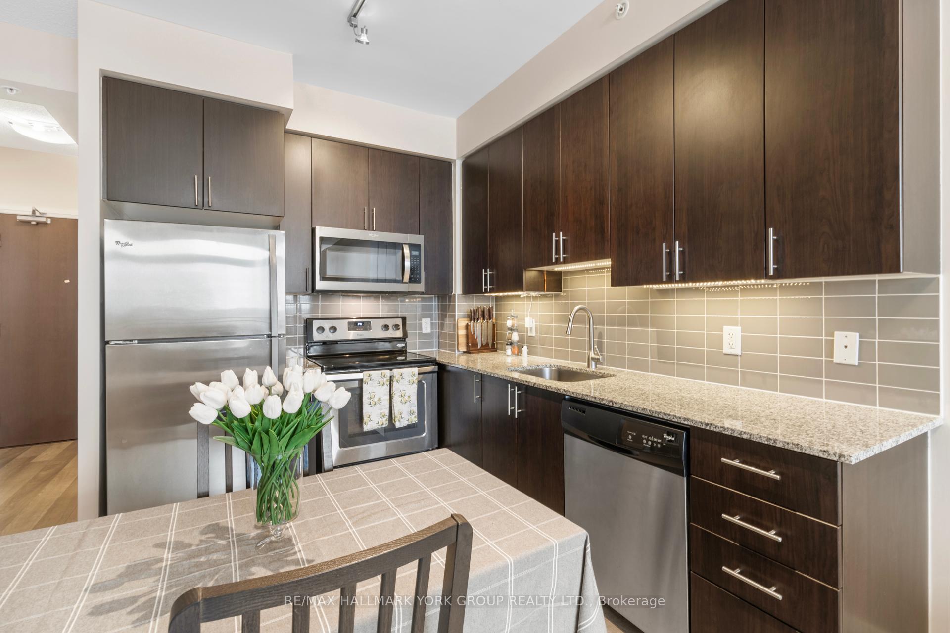 1 Bedroom Condo at 85 North Park, Vaughan For sale