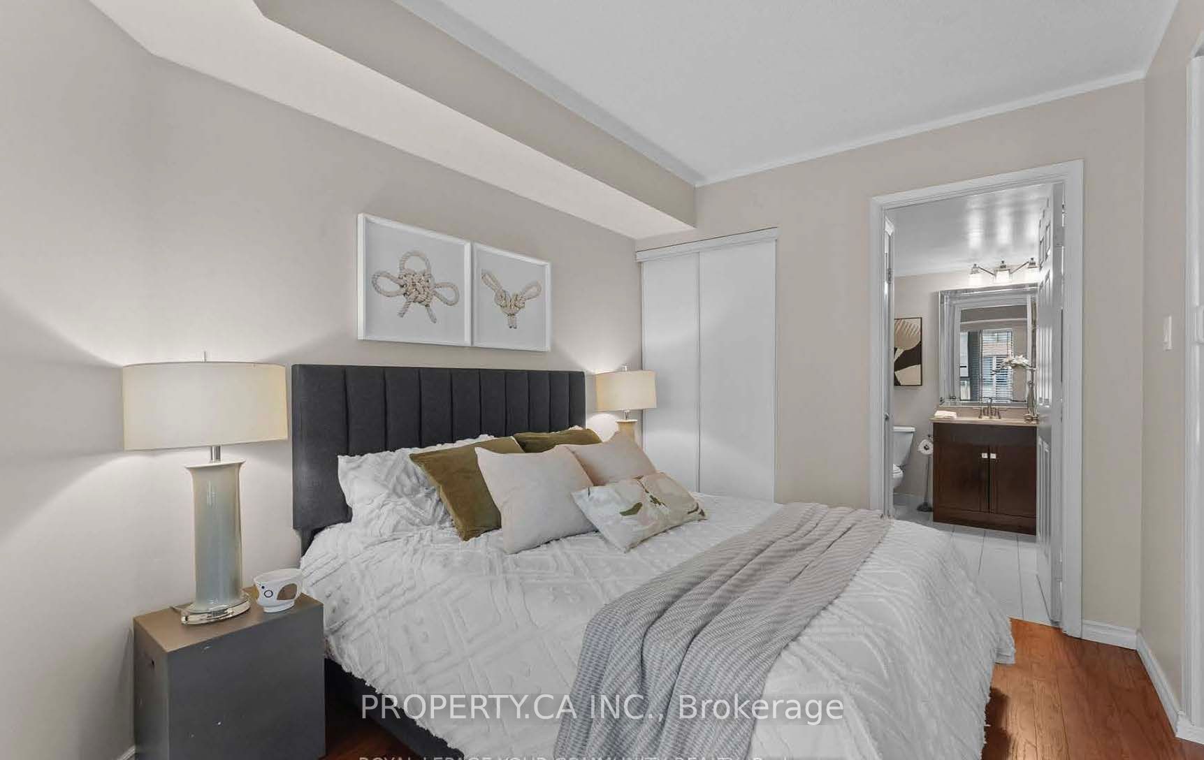711 Bay Street, #1221