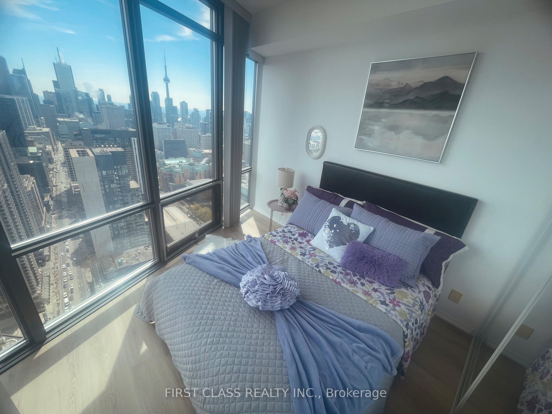 1 Bedroom Condo at 832 Bay,  Toronto For sale