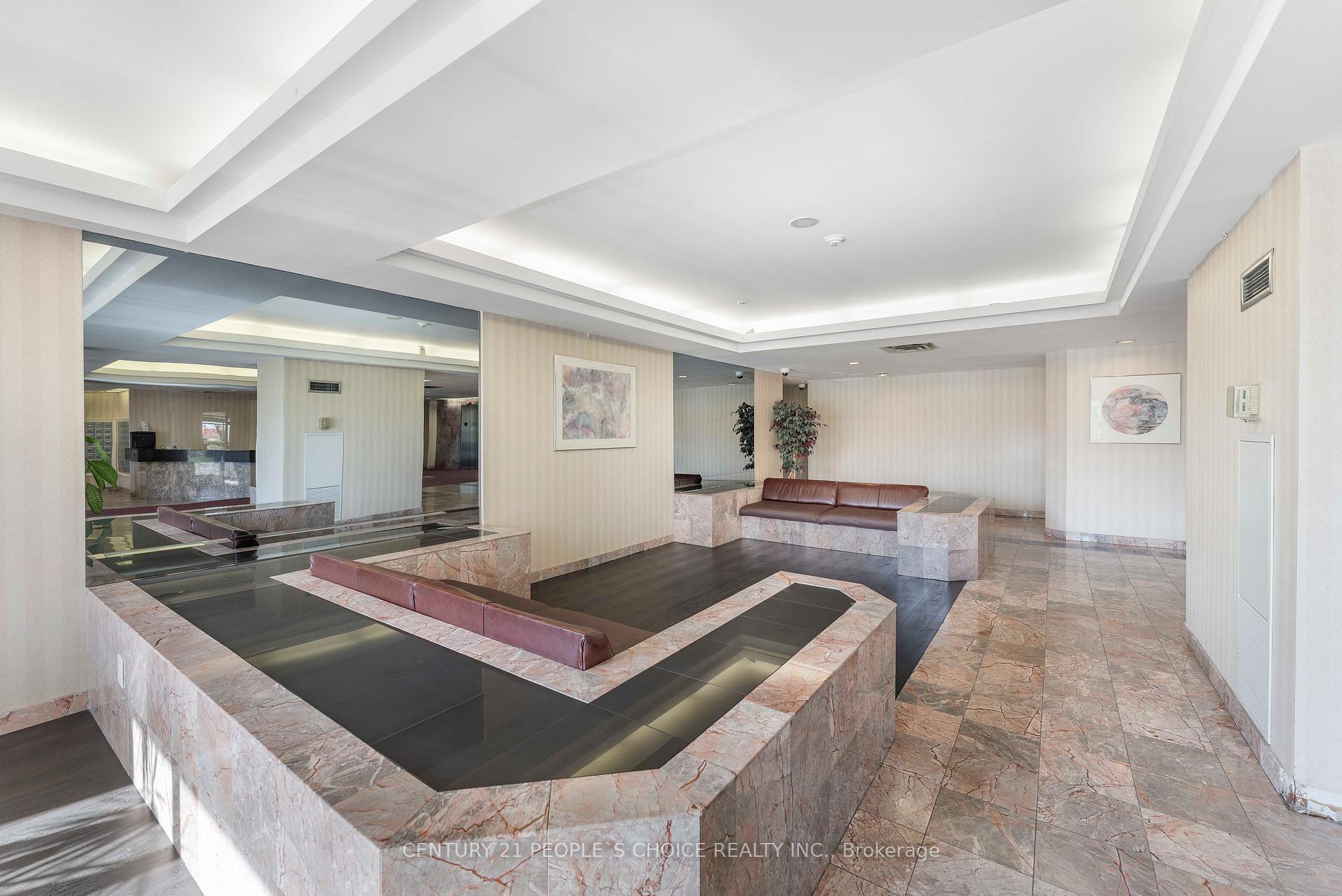 2 Bedrooms Condo at 3 Rowntree, Toronto For sale