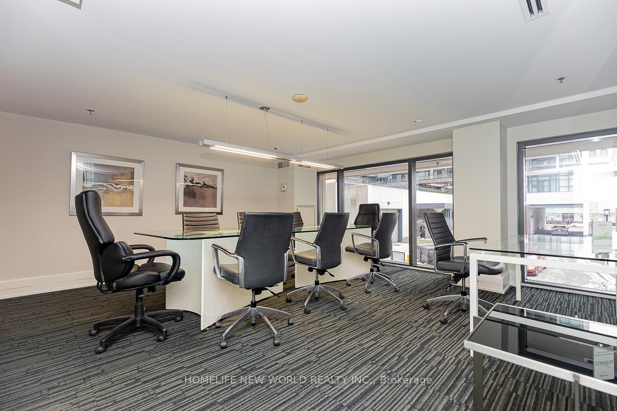 3 Bedrooms Condo at 111 Elizabeth, Toronto For sale