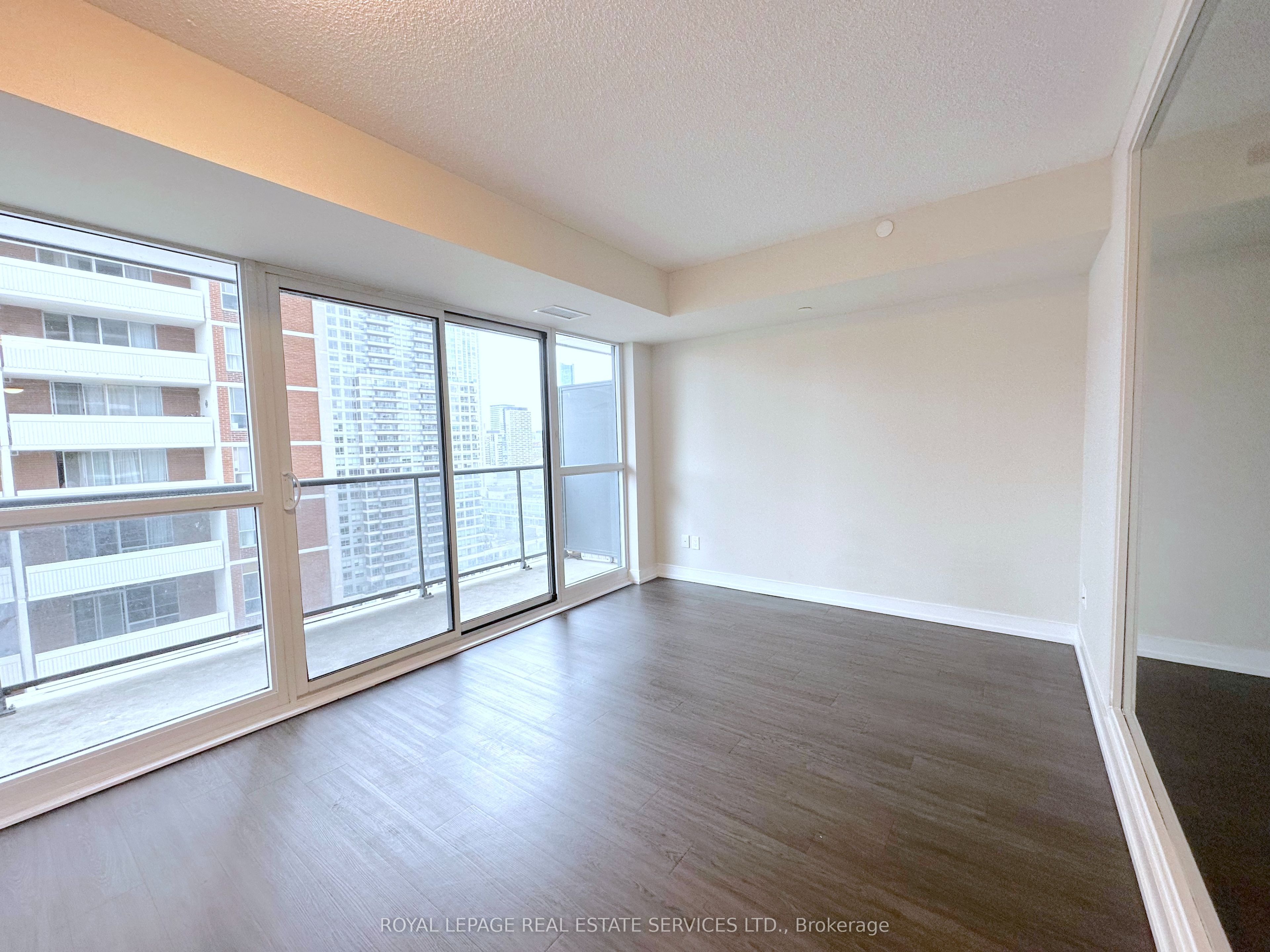 561 Sherbourne Street, #1709