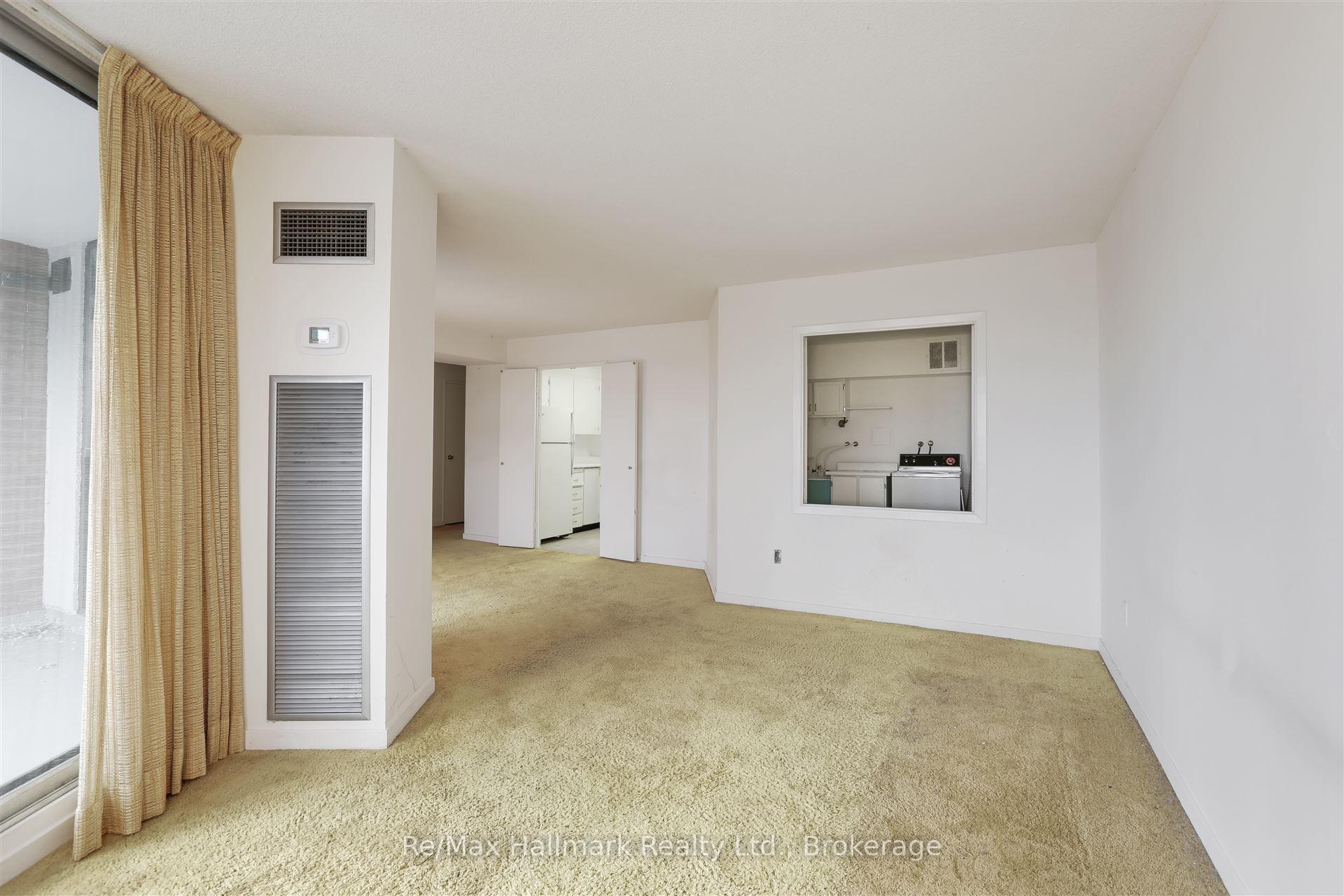 2 Bedrooms Condo at 1580 Mississauga Valley,  Mississauga For sale