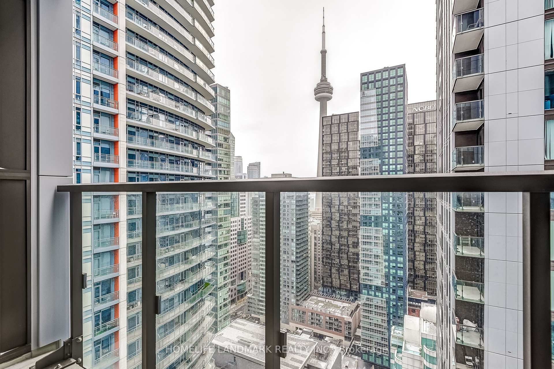 3 Bedrooms Condo at 28 Widmer 3429,  Toronto For sale