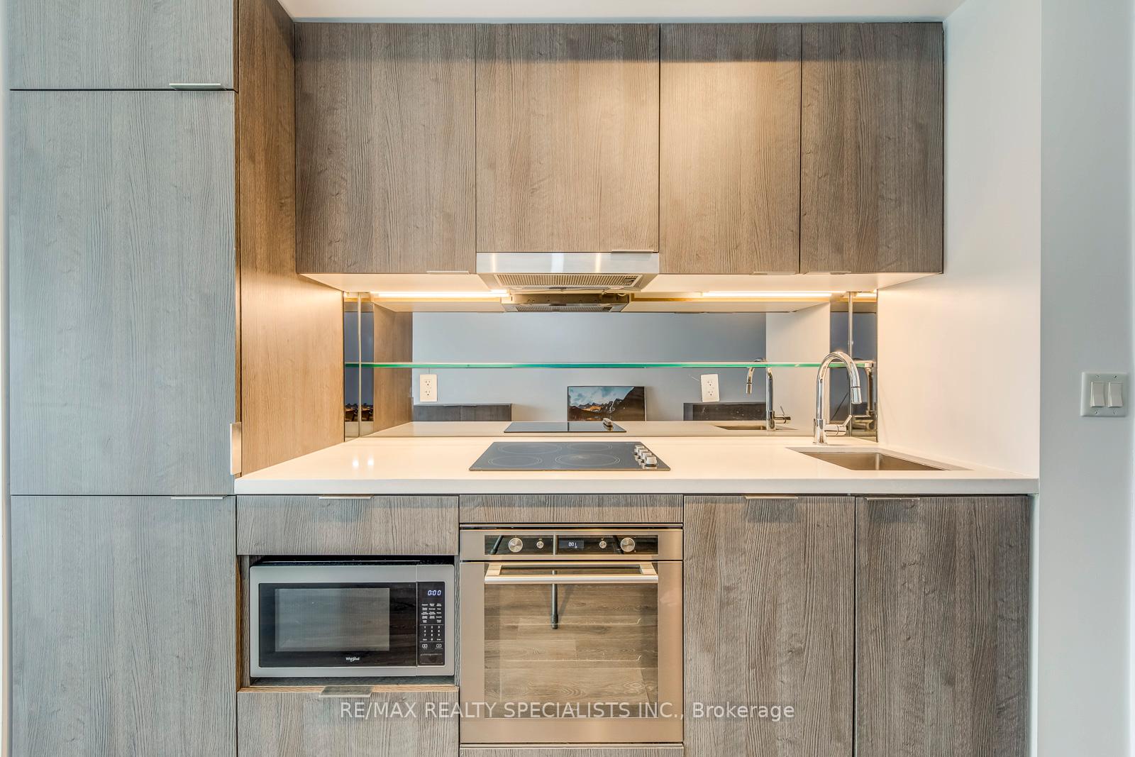3 Bedrooms Condo at 215 Queen, Toronto For sale