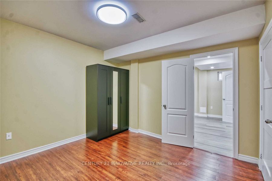 359 Rathburn Road, #Basement