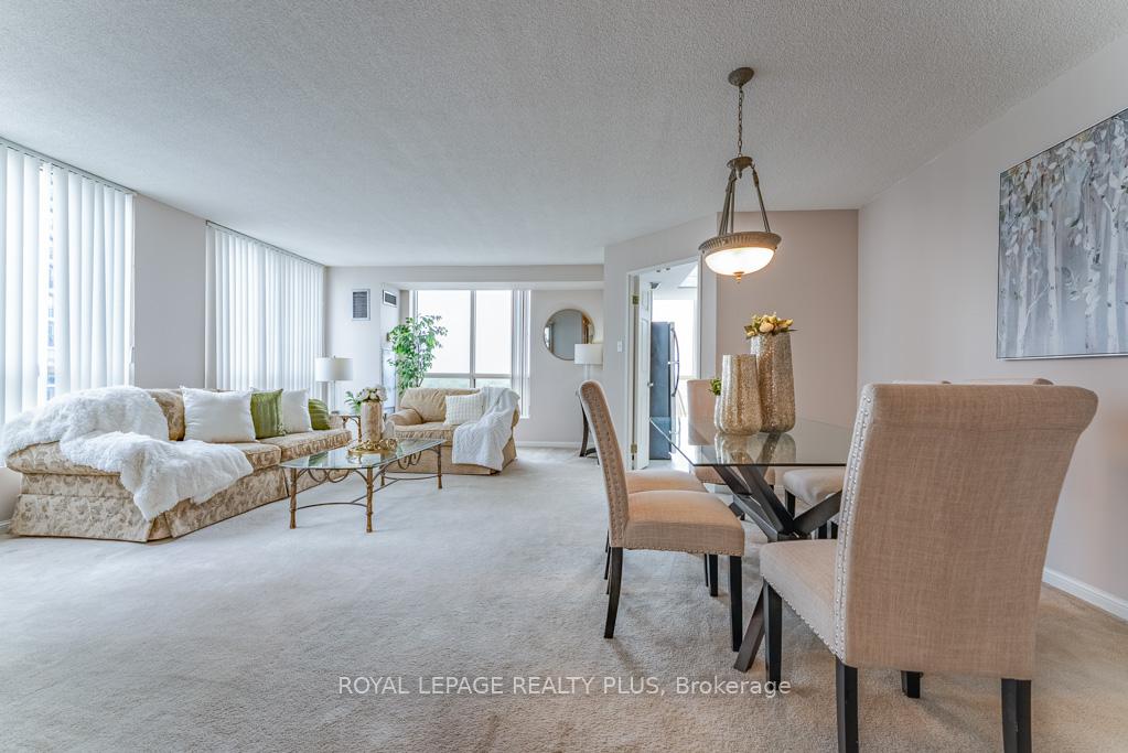 2 Bedrooms Condo at 101 Subway, Toronto For sale