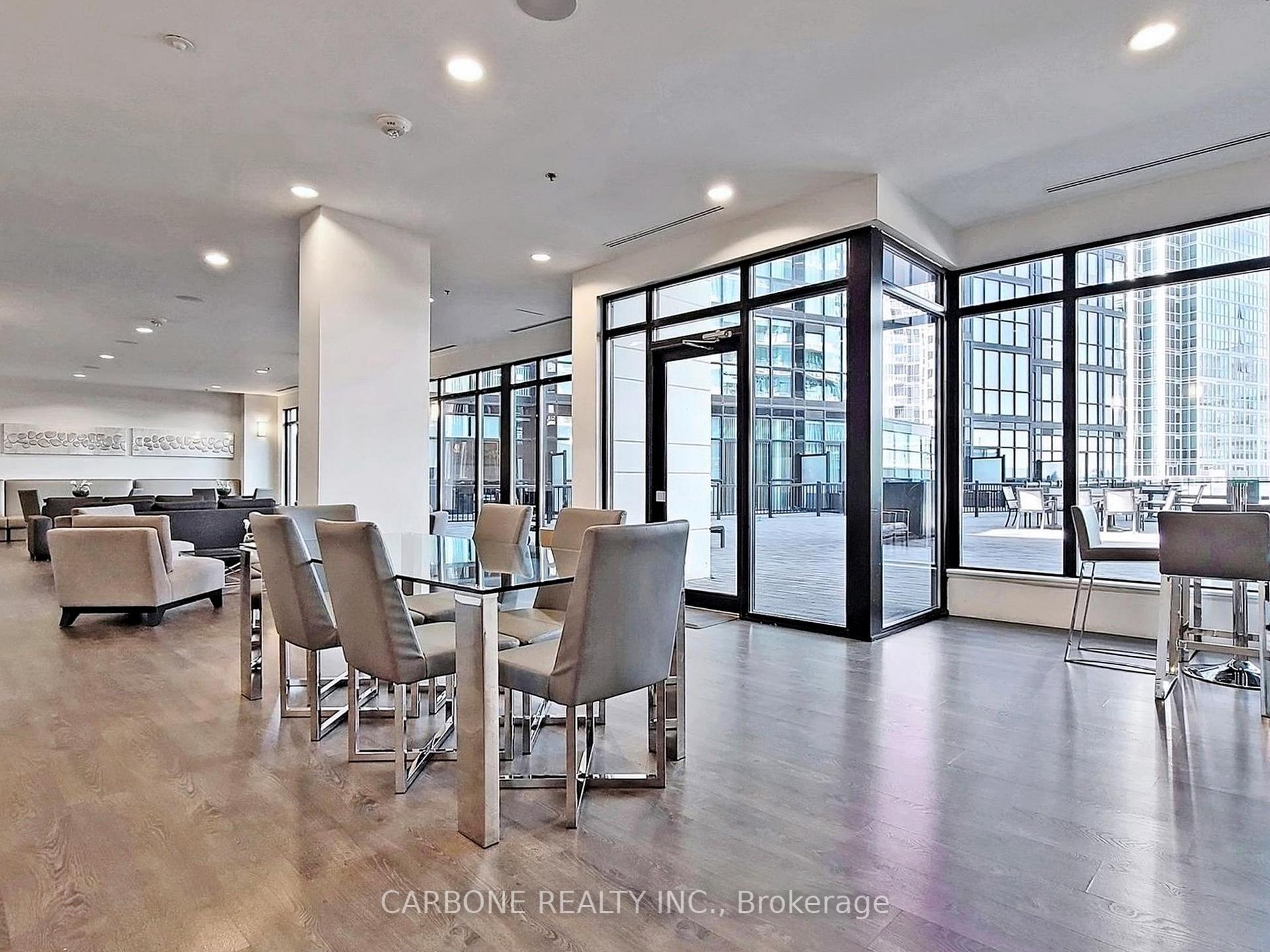 3 Bedrooms Condo at 2900 Hwy 7, Vaughan For sale
