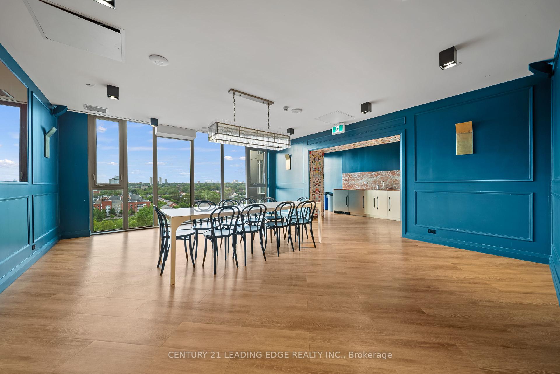 3 Bedrooms Condo at 15 BASEBALL, Toronto For sale