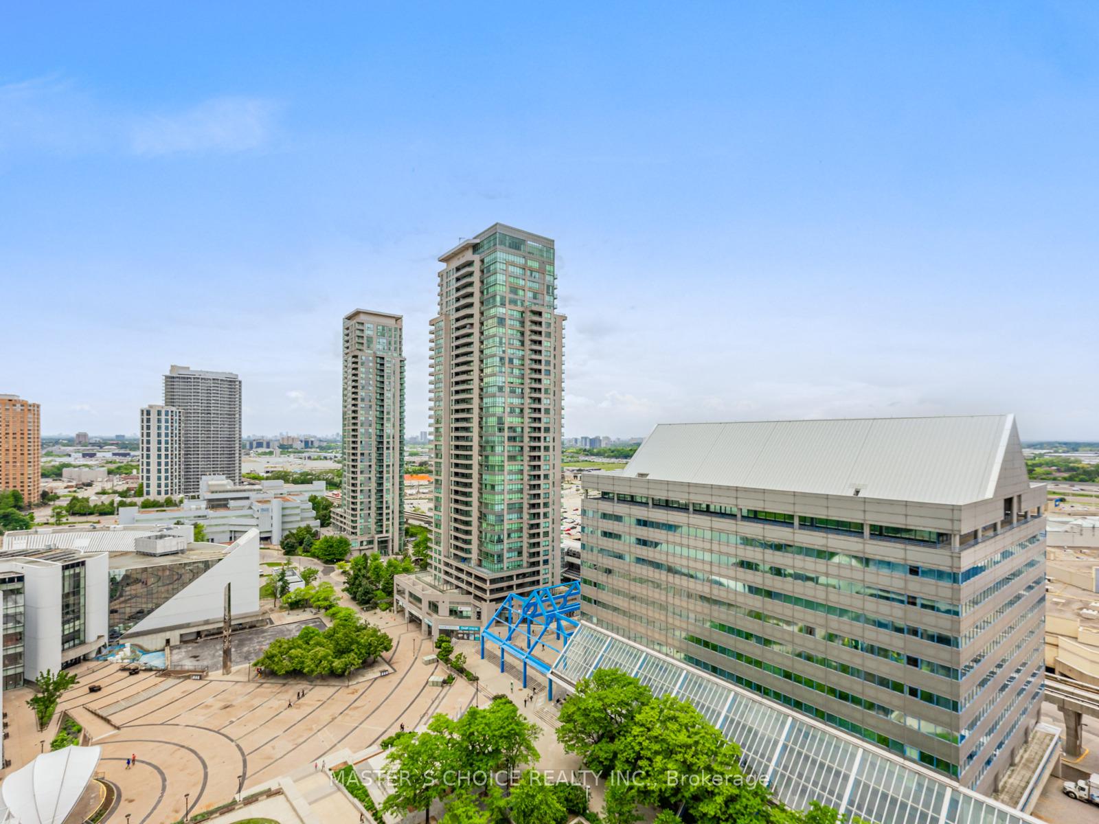 2 Bedrooms Condo at 70 Town Centre, Toronto For sale
