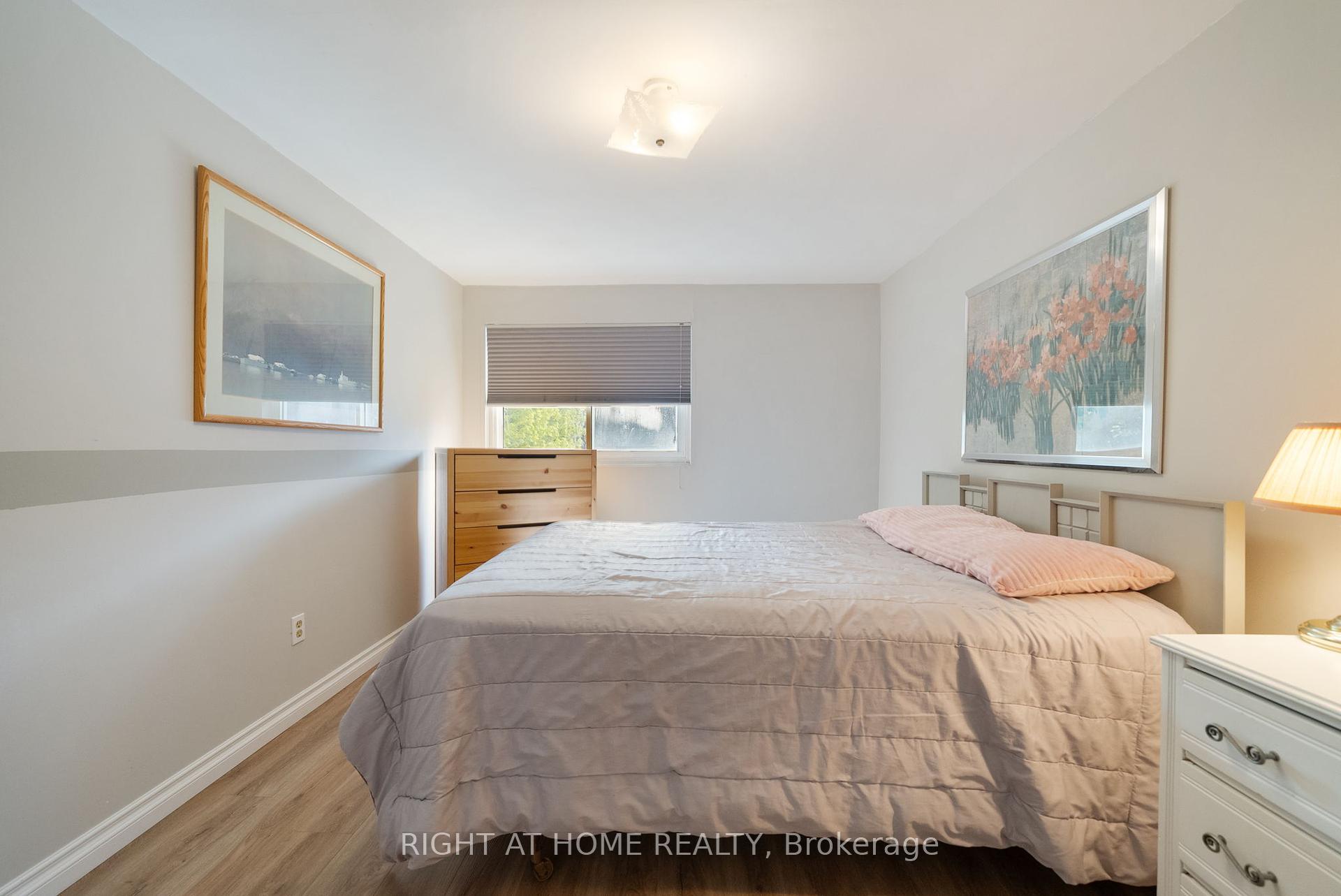 3 Bedrooms Condo at 121 Centennial, Toronto For sale