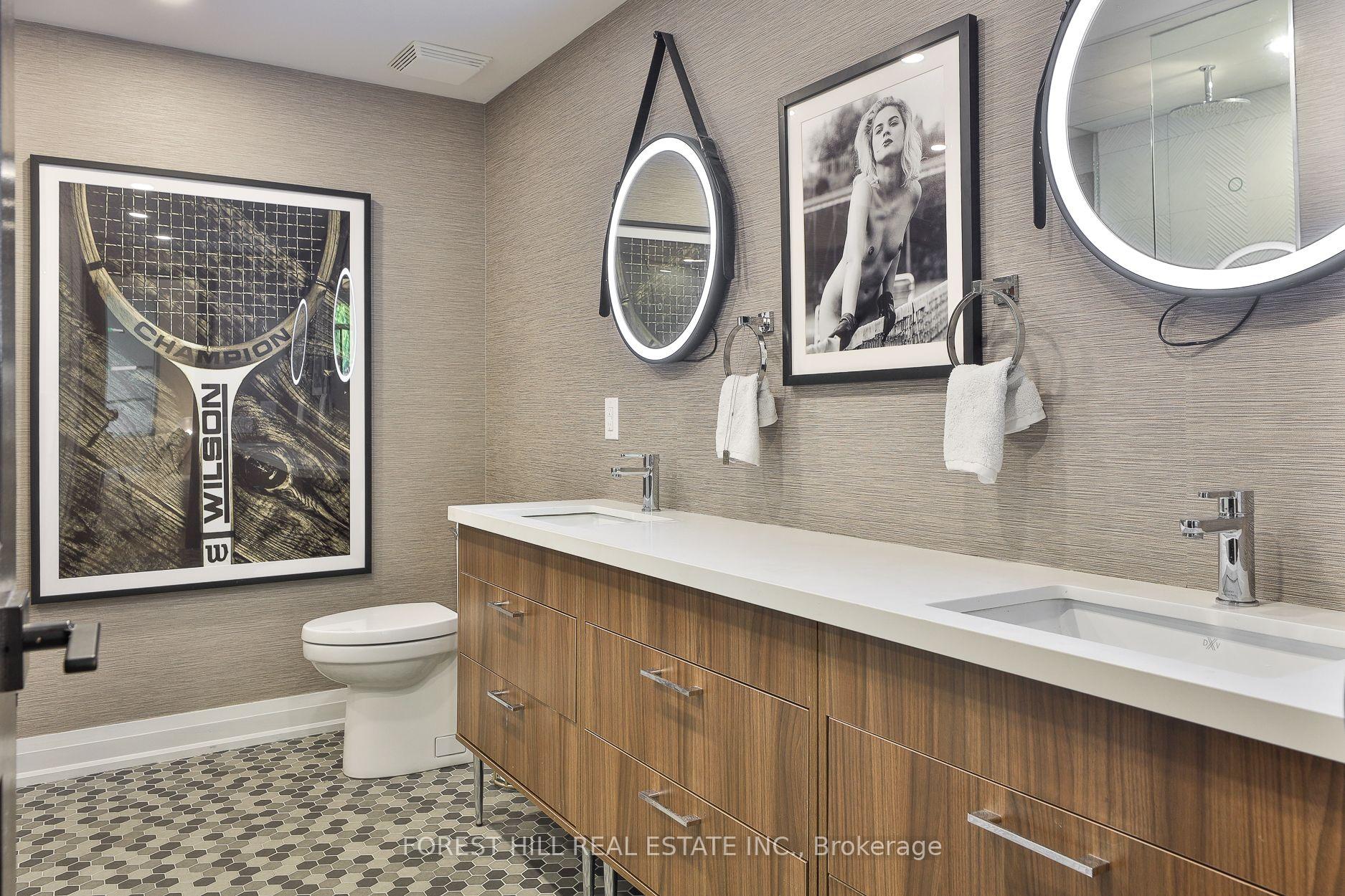2 Bedrooms Condo at 1 Benvenuto, Toronto For sale
