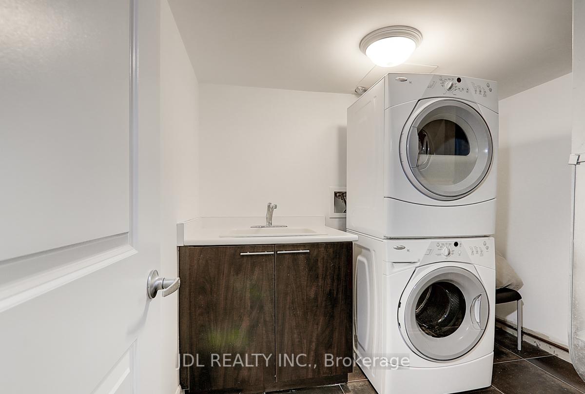 3 Bedrooms Condo at 934 Mount Pleasant,  Toronto For sale