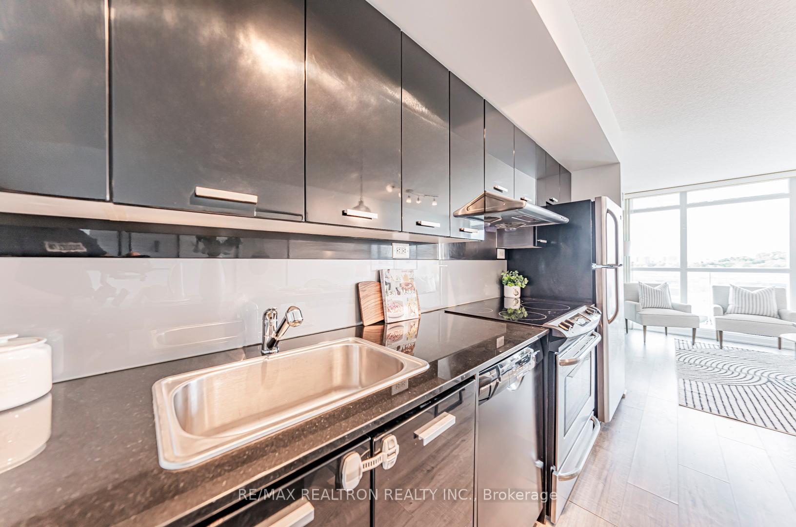 3 Bedrooms Condo at 29 Singer, Toronto For sale