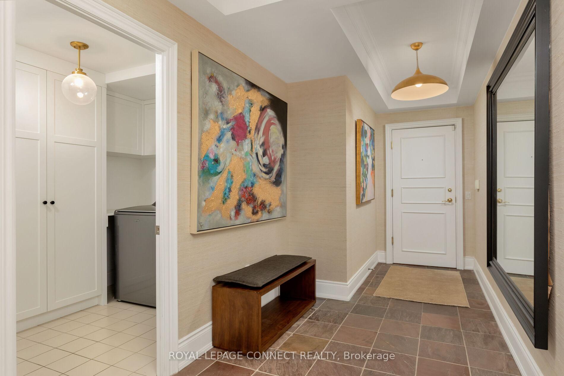 3 Bedrooms Condo at 12 Old Mill,  Toronto For sale