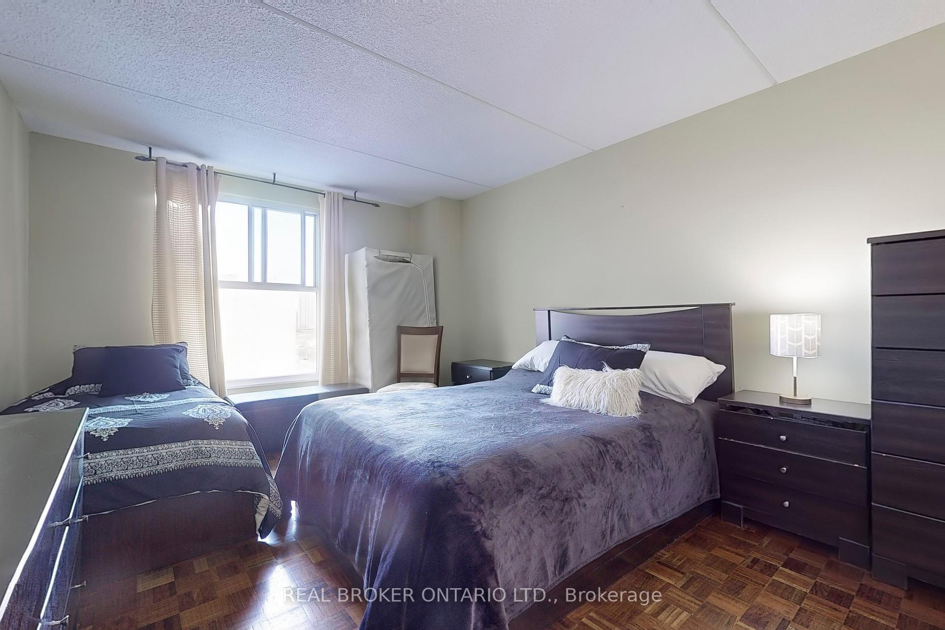 1 Bedroom Condo at 2 GLAMORGAN, Toronto For sale