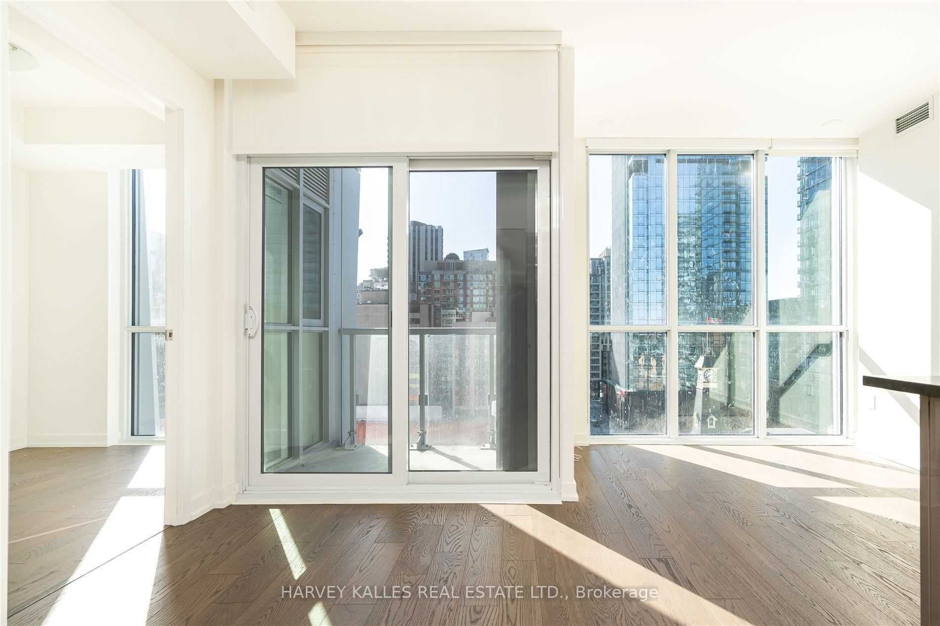 1 Yorkville Avenue 705