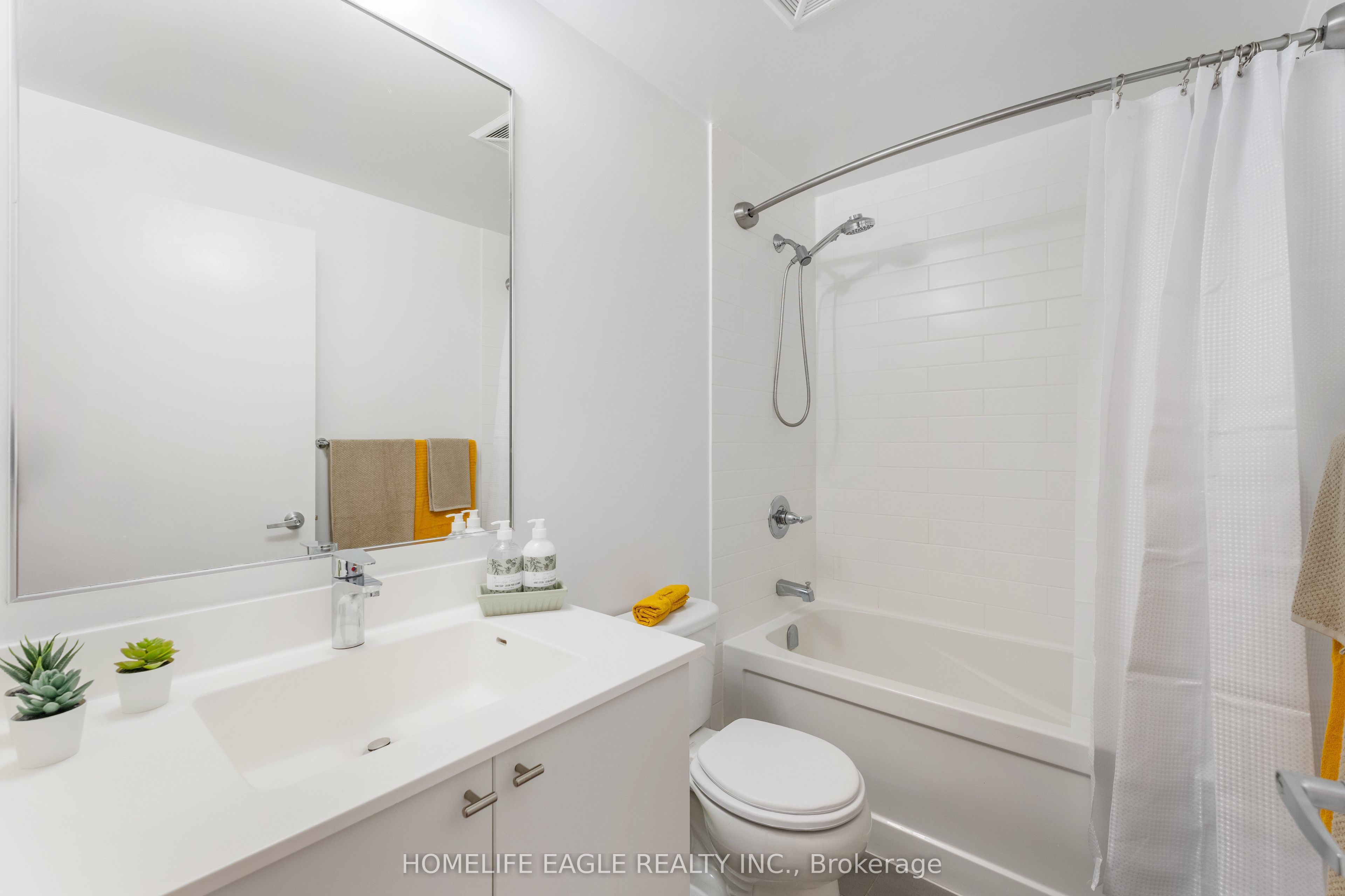 18 Rean Drive, #222