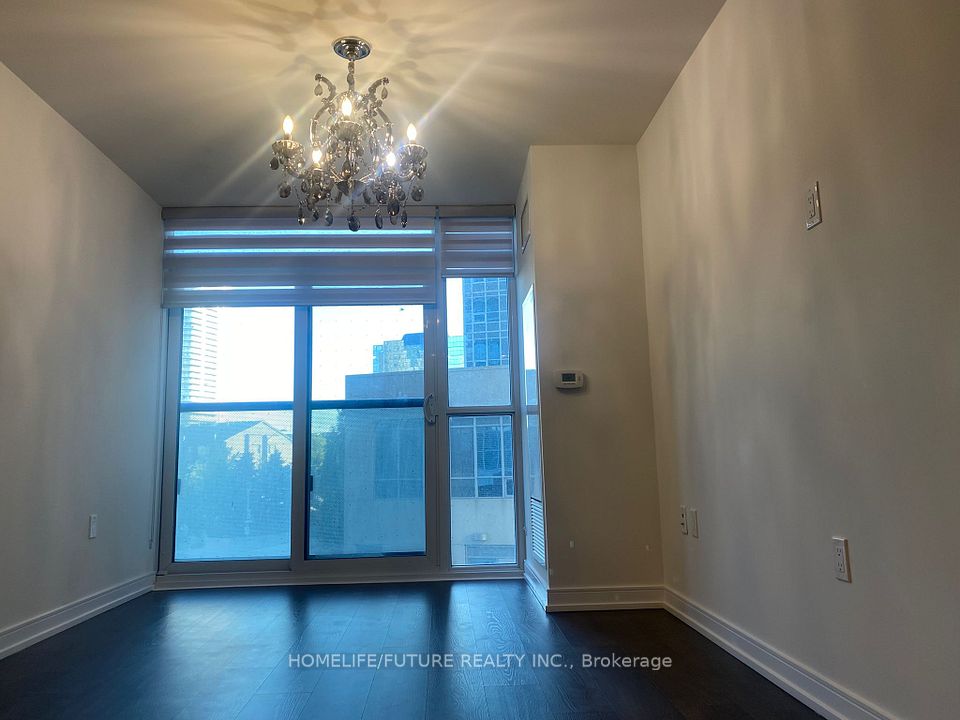 #204 - 225 Village Green Square, Toronto, ON M1S 0N4