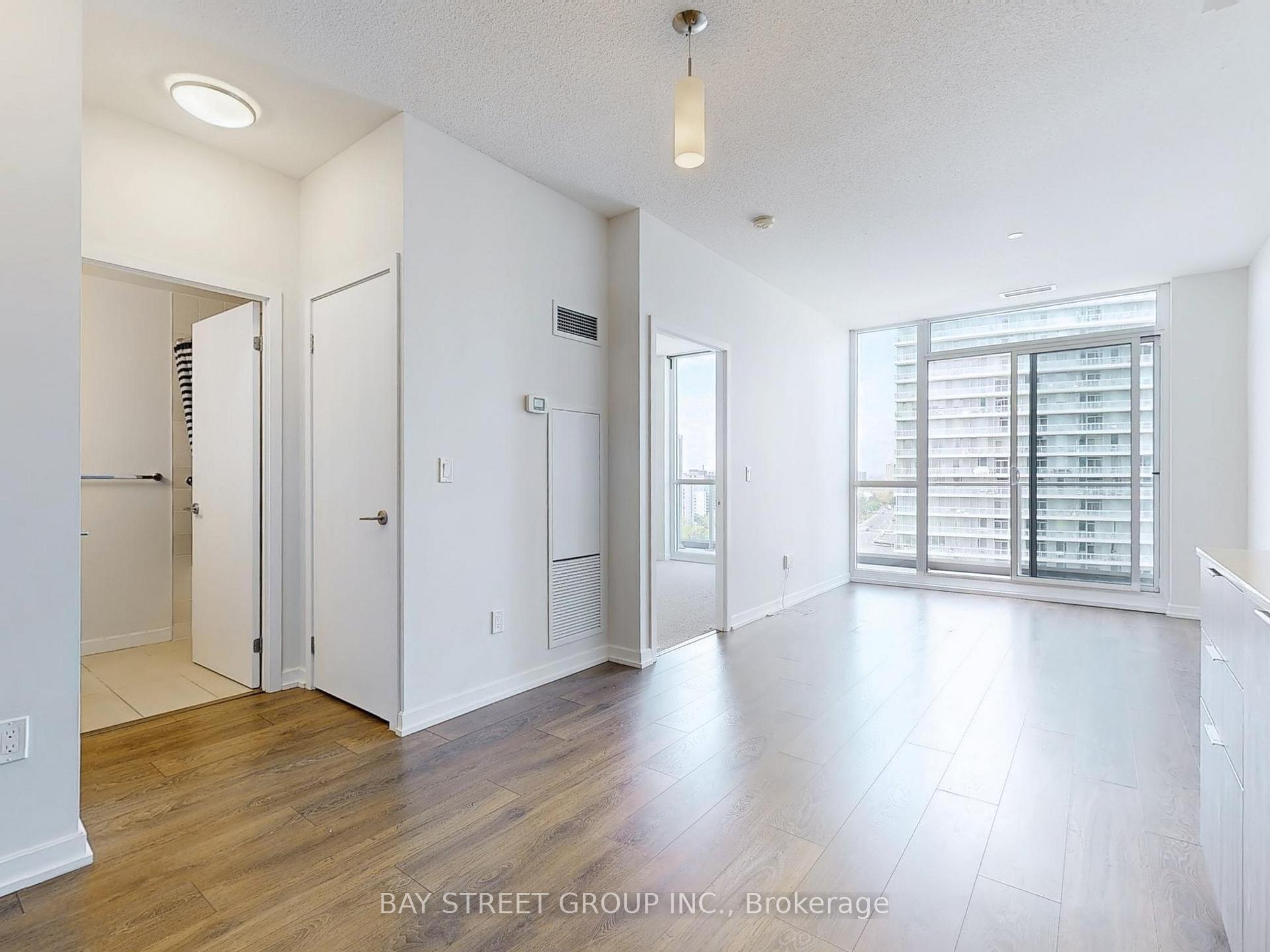 1 Bedroom Condo at 52 FOREST MANOR, Toronto For sale
