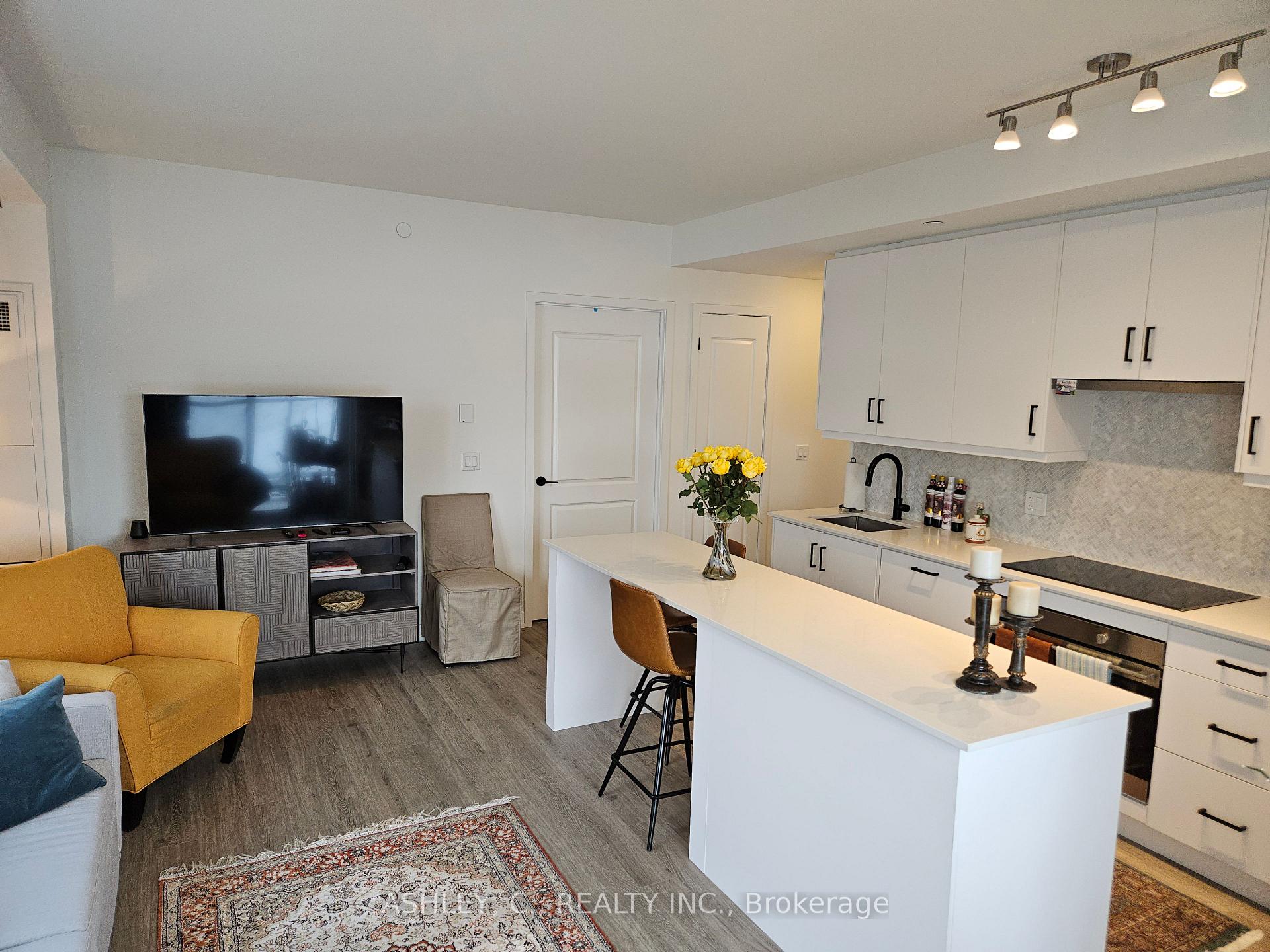 3 Bedrooms Condo at 345 Wheat Boom,  Oakville For sale