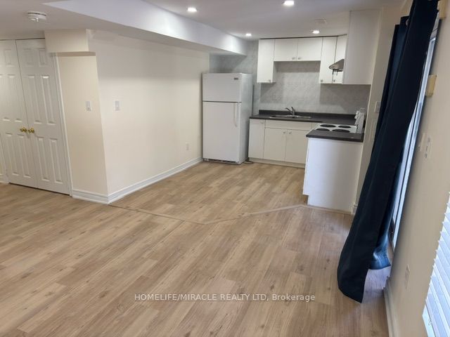 https://trreb-image.ampre.ca/eW4iSdJmCkoEvVavs6DEbUKB6gM8gAJdirGYp9SCwR4/rs:fit:960:960/wm:.5:so:0:50:.4/wmsh:10/wmt:PHNwYW4gZm9yZWdyb3VuZD0nd2hpdGUnIGZvbnQ9JzY4Jz5IT01FTElGRS9NSVJBQ0xFIFJFQUxUWSBMVEQsIEJyb2tlcmFnZTwvc3Bhbj4/cb:20250316180219/L3RycmViL2xpc3RpbmdzLzQwLzc4LzExLzY3L3AvNTVmNTFiMWQtNDIxZi00ZDg2LWI4NjktZjQwMzk3NzViYTAzLmpwZw.jpg