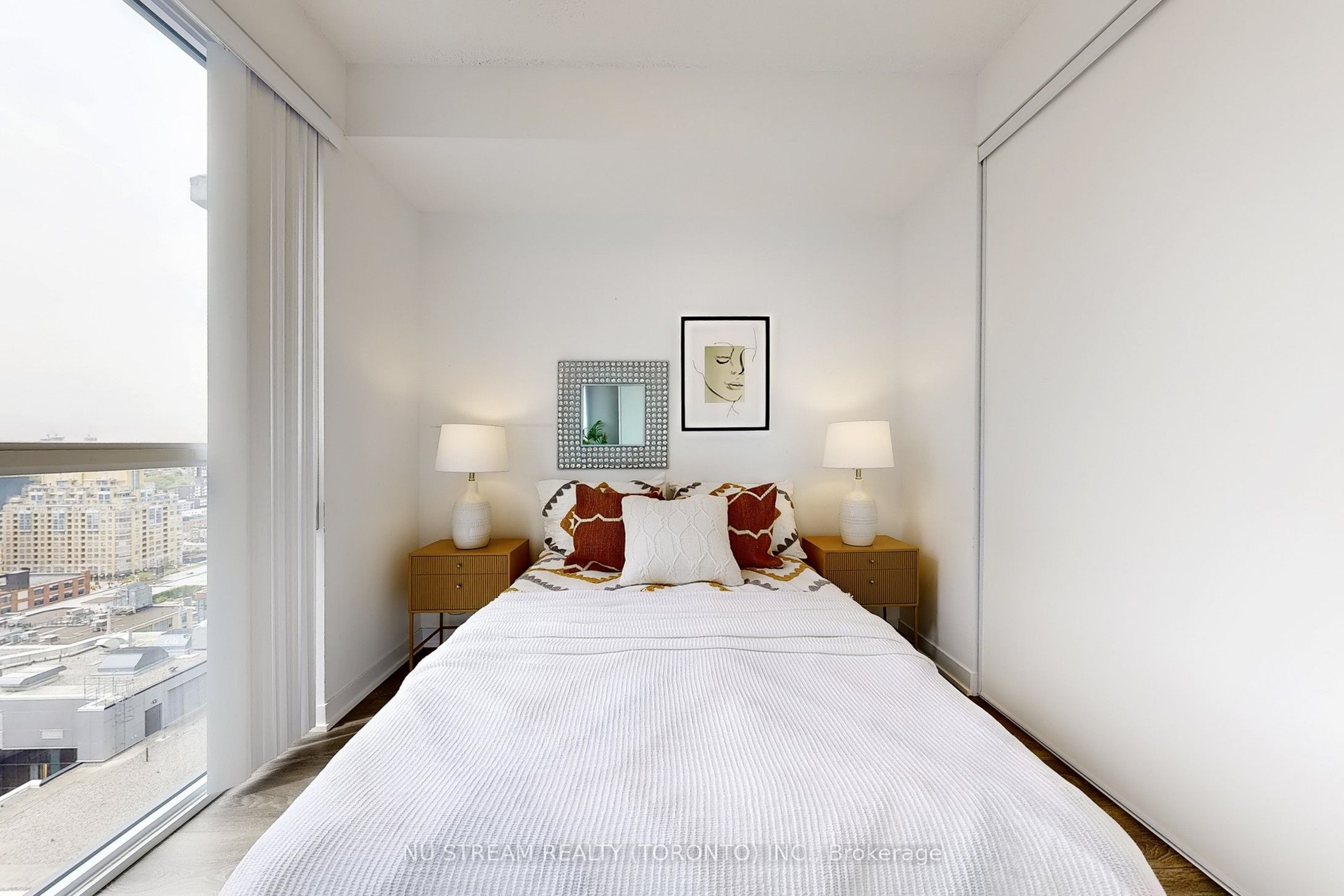 87 Peter Street, #2302