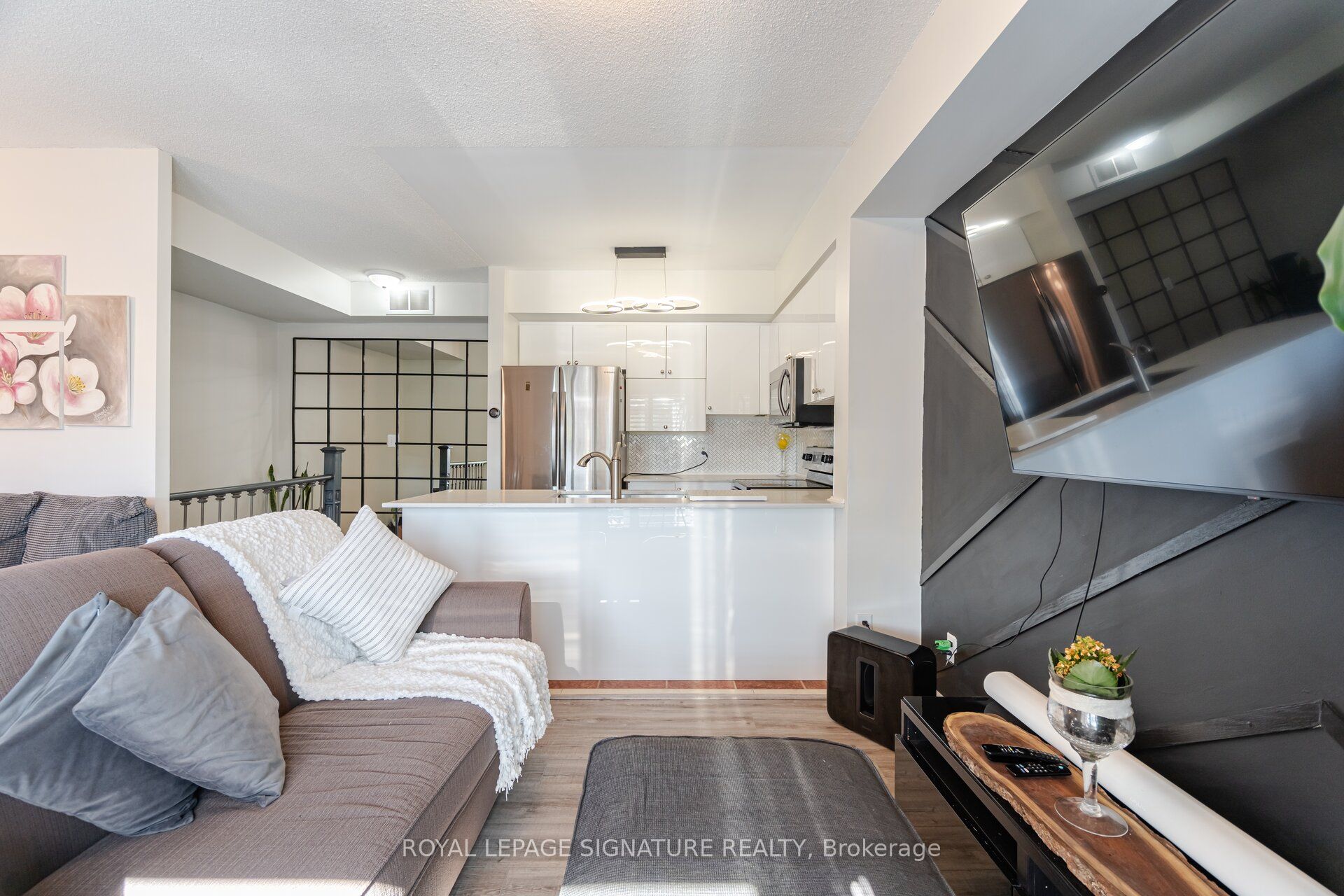 3031 Finch Avenue W, #2023