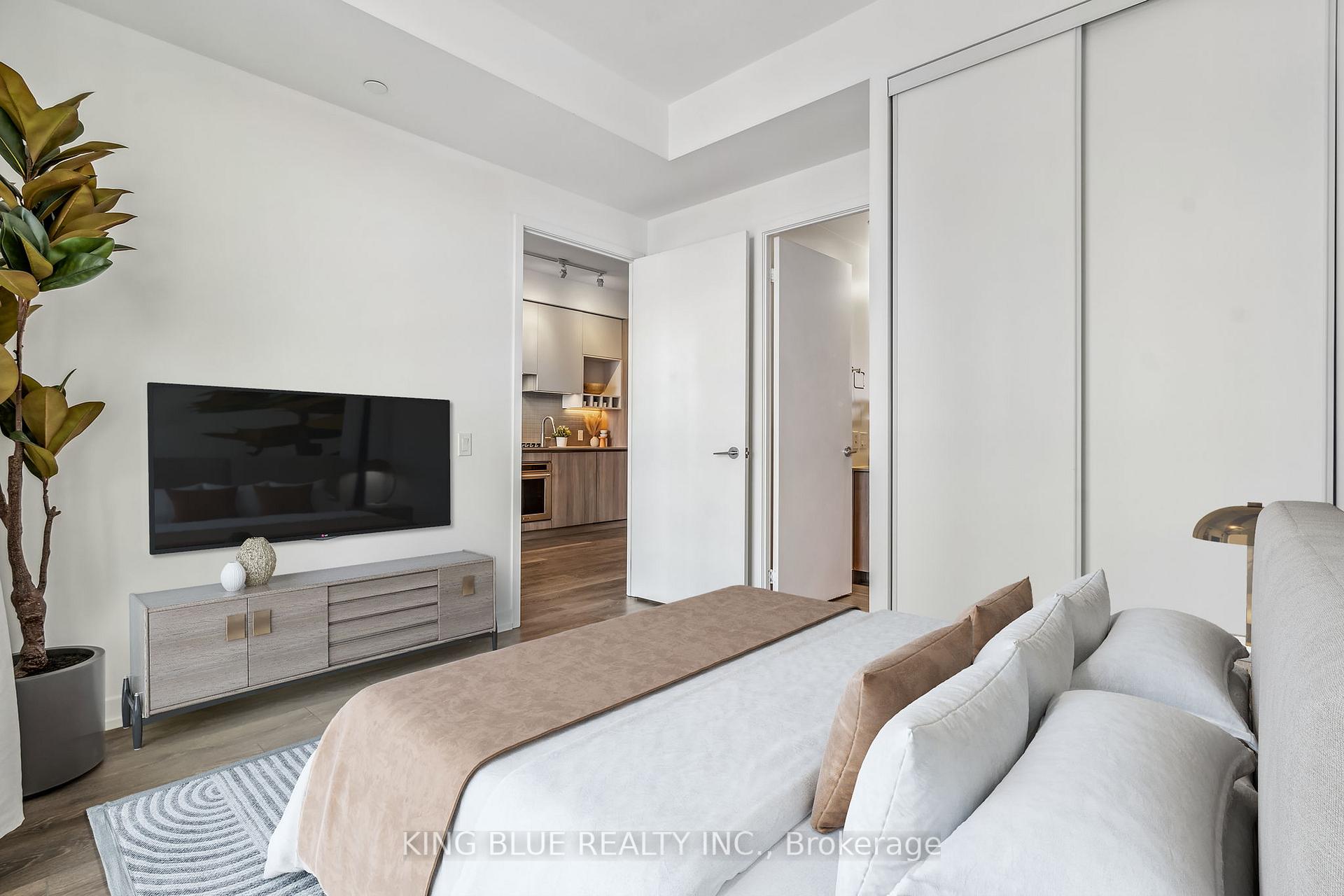2 Bedrooms Condo at 950 Portage,  Vaughan For sale