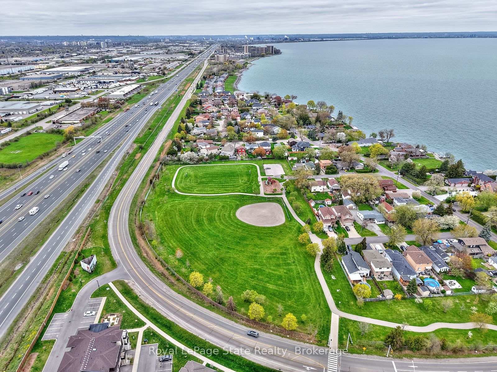 1 Bedroom Condo at 600 North Service, Hamilton For sale