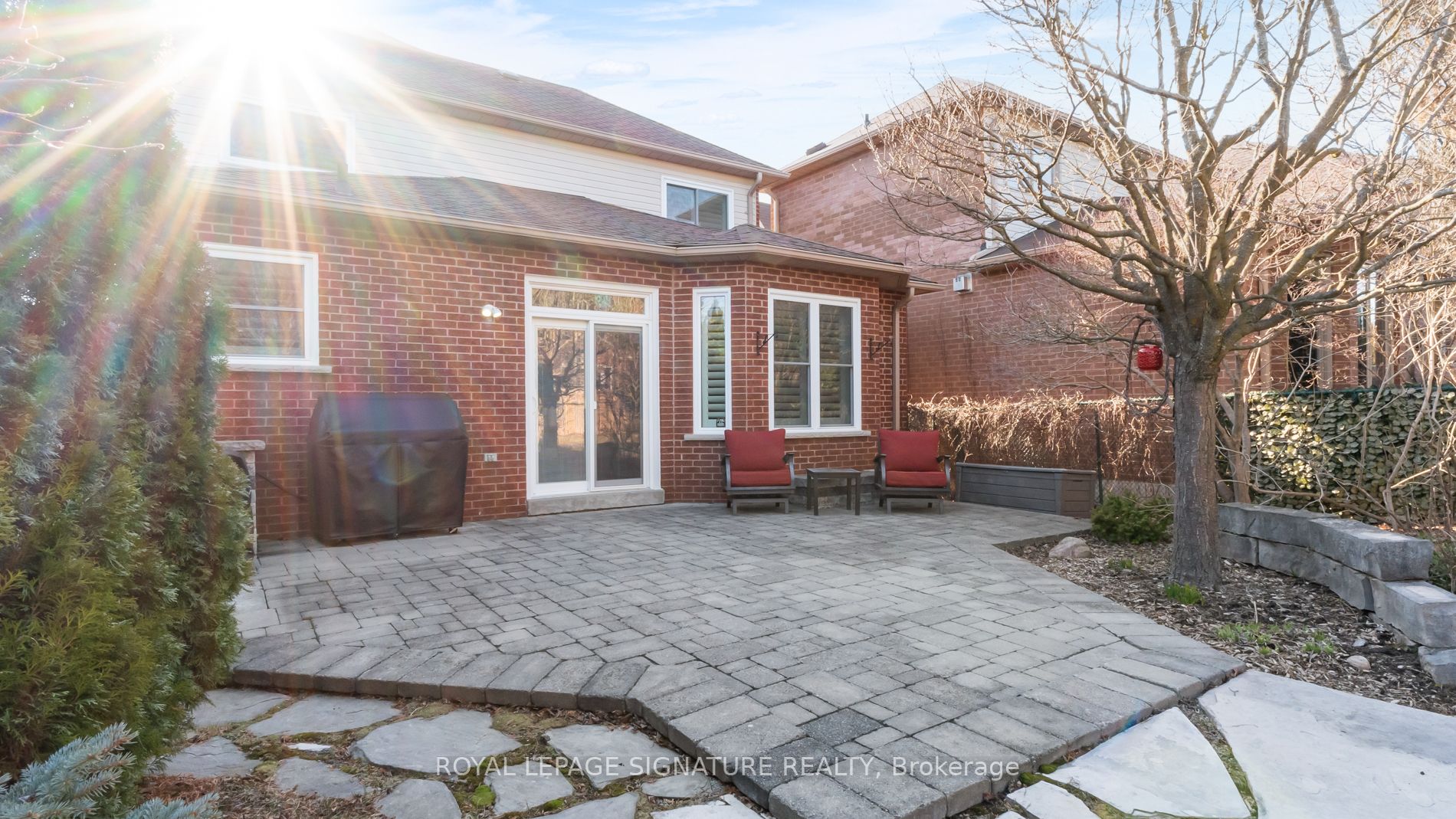 1757 Autumn Crescent