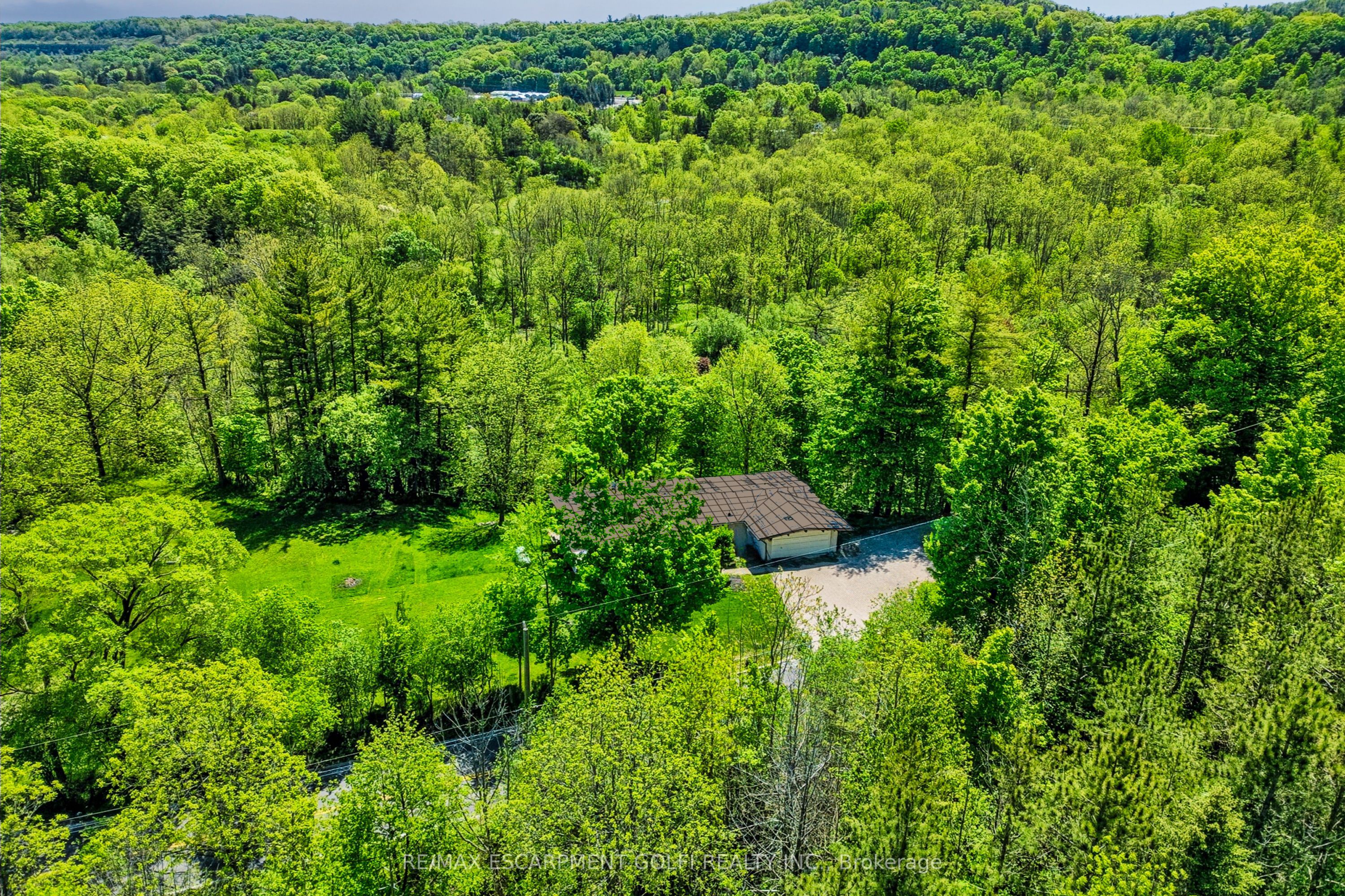 932 OLD DUNDAS Road