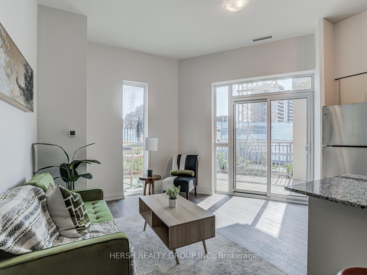 3 Bedrooms Condo at 10 Meadowglen,  Toronto For sale