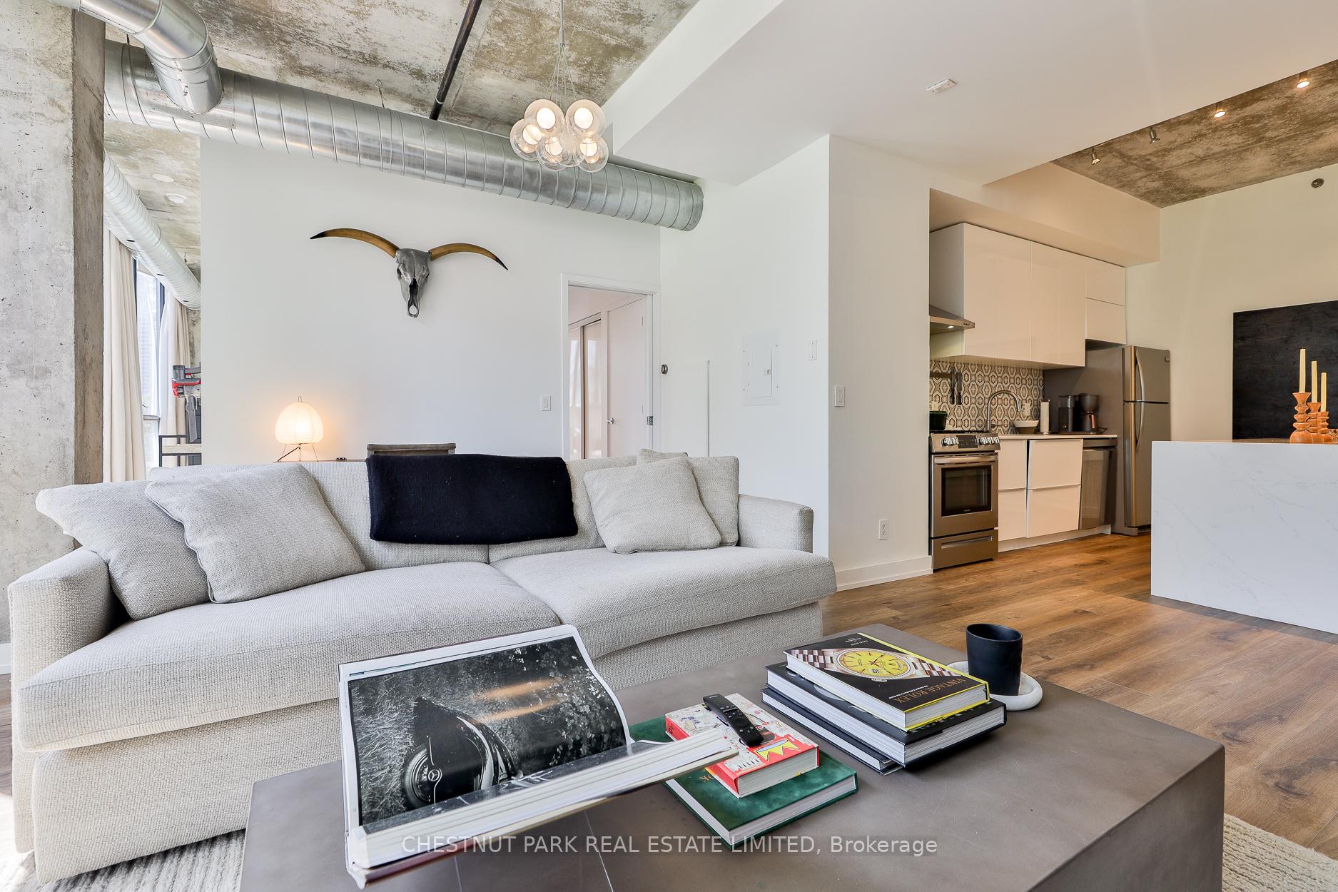 1 Bedroom Condo at 60 Bathurst, Toronto For sale