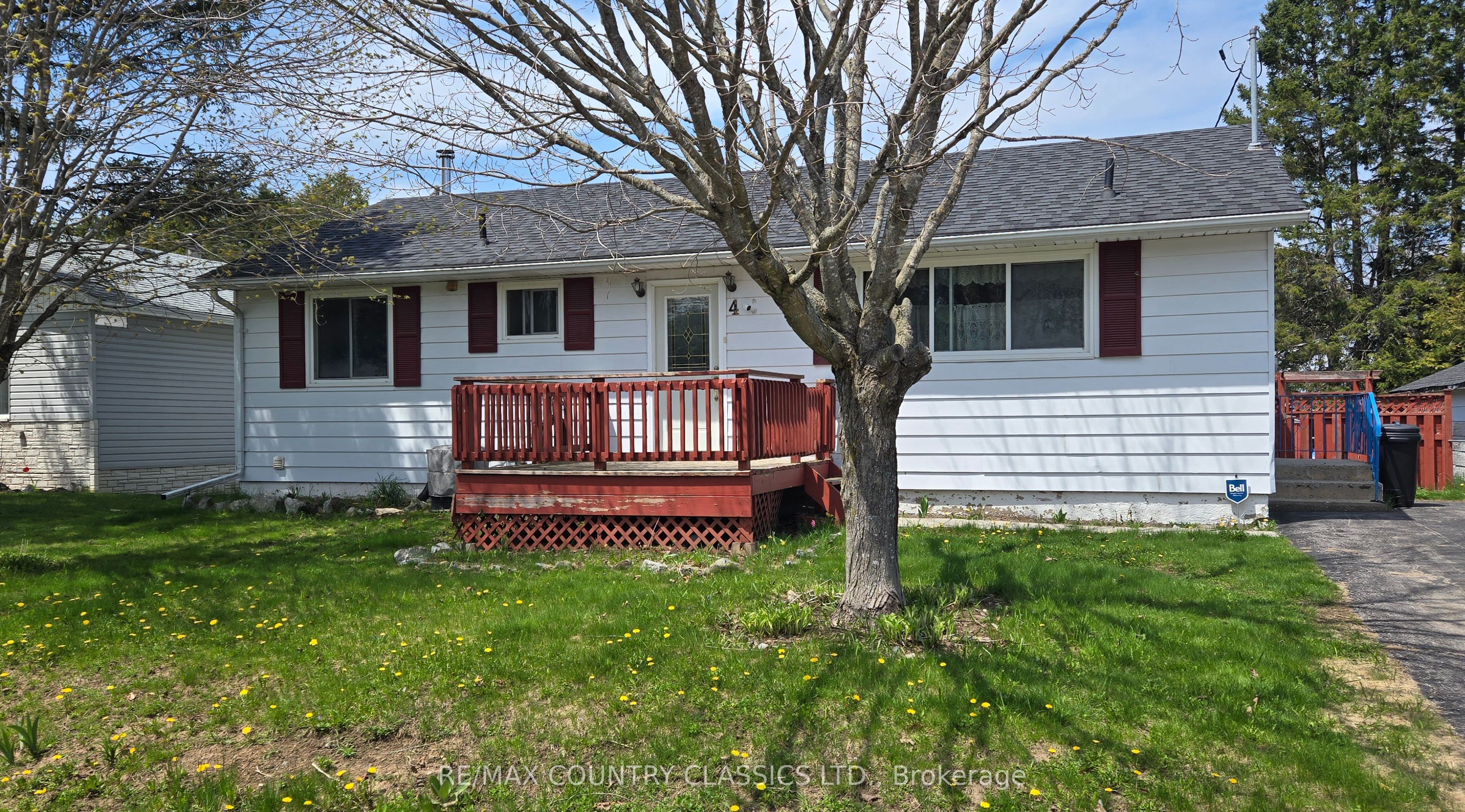 4 Hemlock Street, Highlands East, ON K0L 1M0