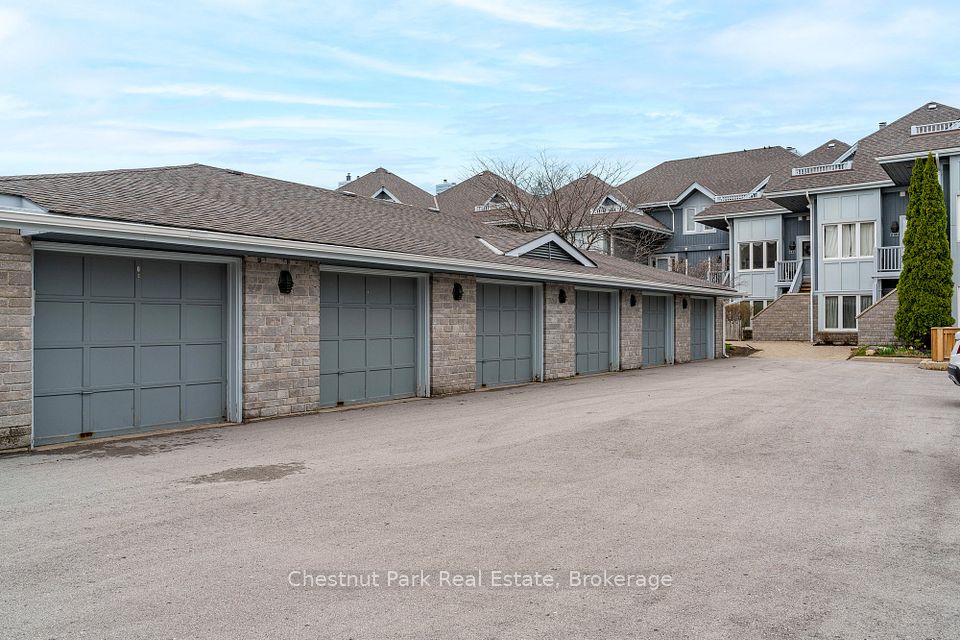 849-851 Suncrest Circle, Collingwood, ON L9Y 5C7