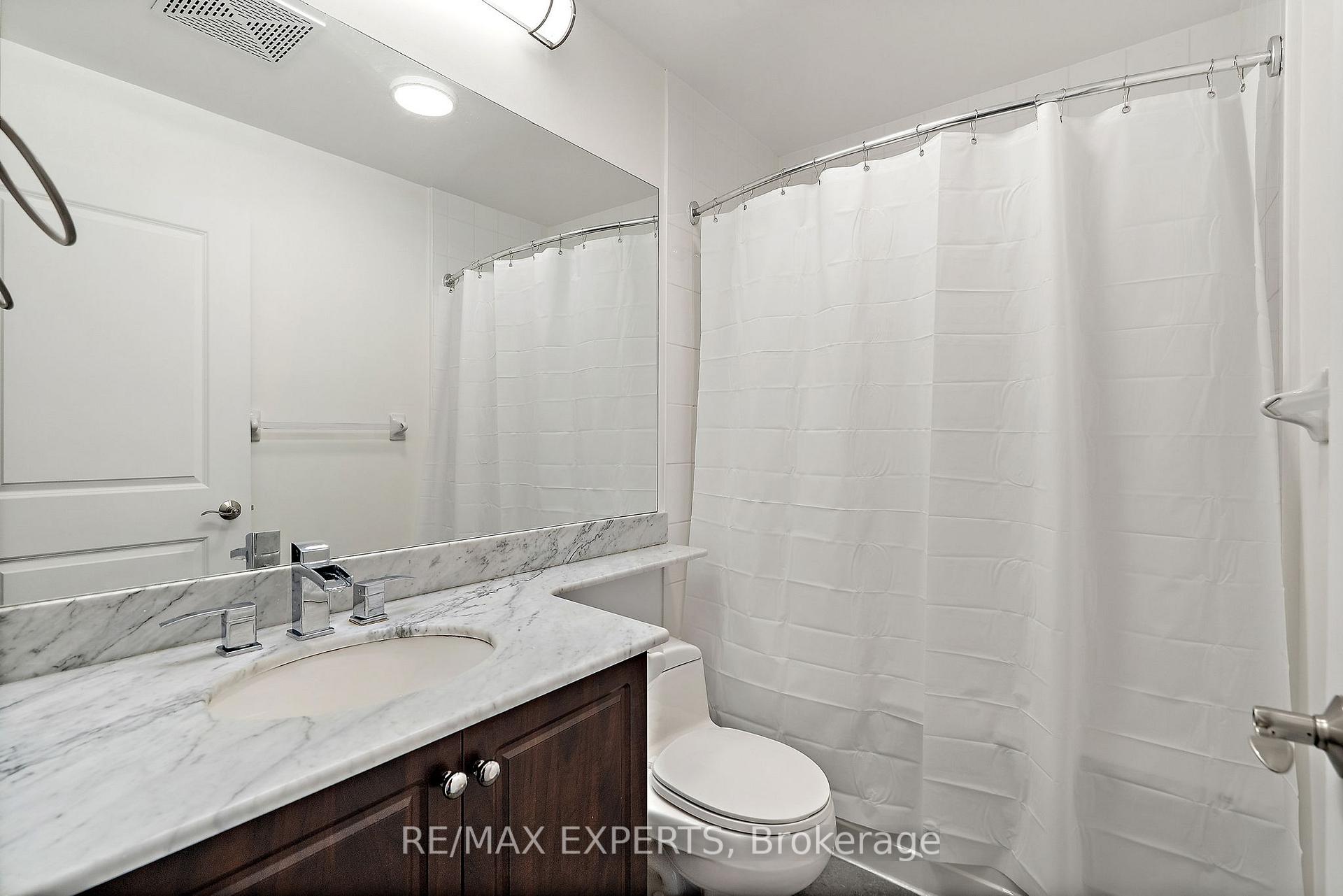 1 Bedroom Condo at 88 Broadway,  Toronto For sale