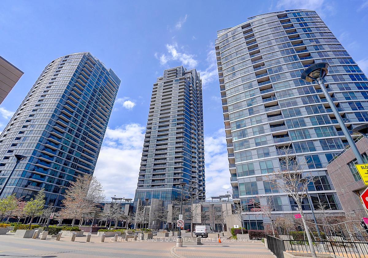 2 Bedrooms Condo at 5 Valhalla Inn, Toronto For sale