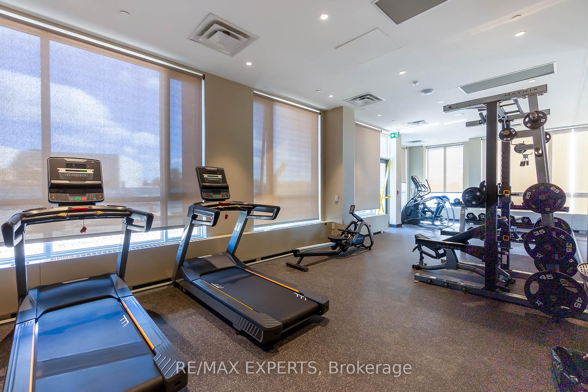 2 Bedrooms Condo at 60 Honeycrisp,  Vaughan For sale