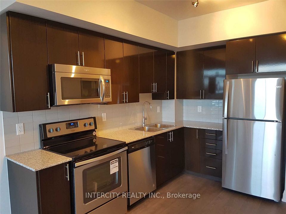 7890 Bathurst