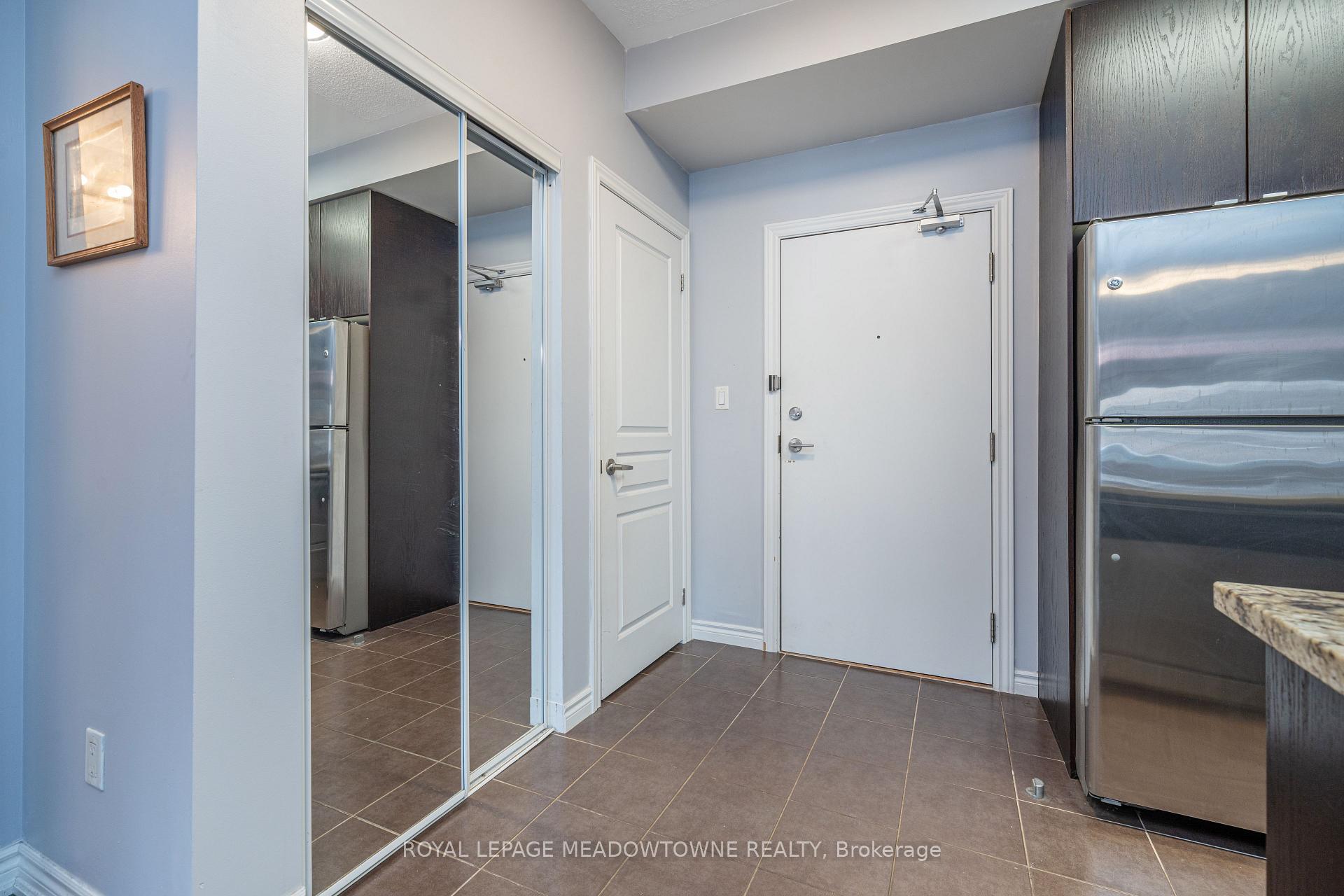 1 Bedroom Condo at 570 Lolita, Mississauga For sale