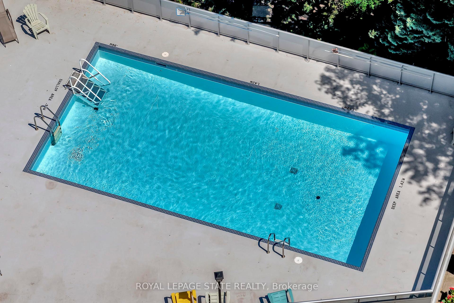 3 Bedrooms Condo at 2263 Marine, Oakville For sale